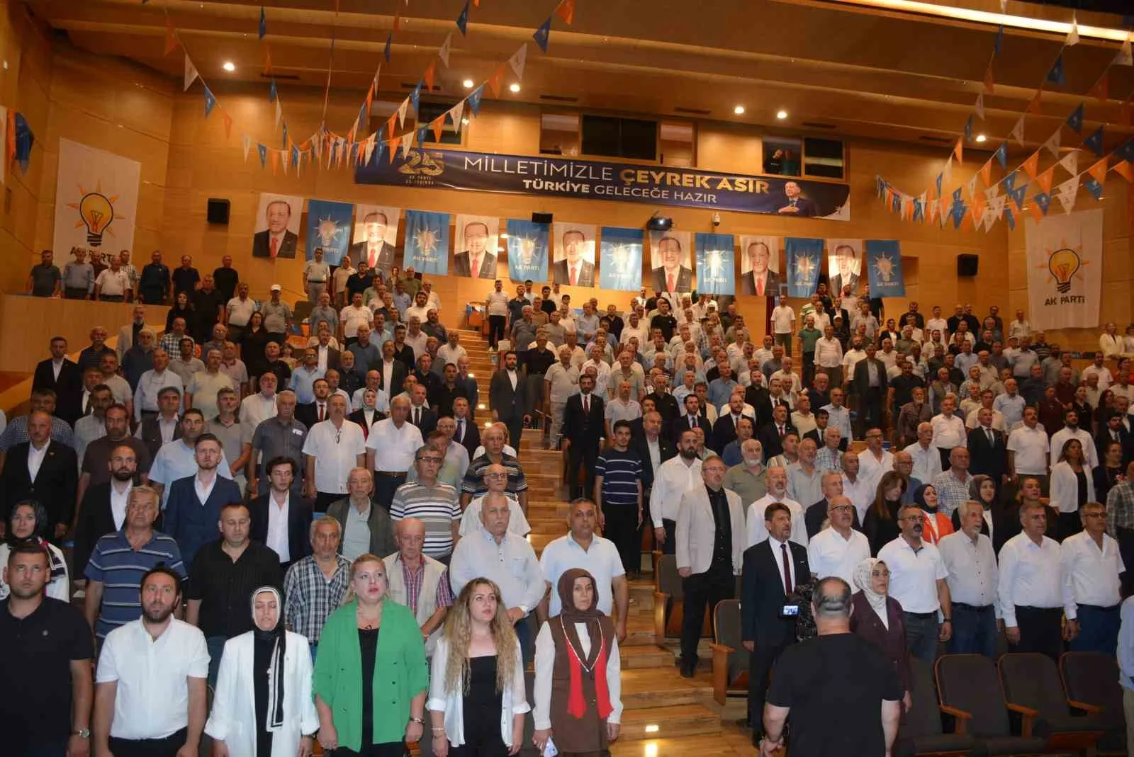 AK PARTİ GENEL BAŞKAN YARDIMCISI VE TEŞKİLAT BAŞKANI YALOVA MİLLETVEKİLİ AHMET BÜYÜKGÜMÜŞ, SİNOP’TA PARTİ TEŞKİLATIYLA BİR ARAYA GELDİ.
