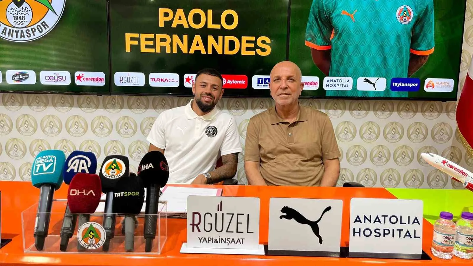 CORENDON ALANYASPOR, YUNANİSTAN EKİPLERİNDEN AEK FORMASI GİYEN 28 YAŞINDAKİ KANAT OYUNCUSU PAOLO FERNANDES’İ 1 YILLIĞINA KİRALIK OLARAK KADROSUNA KATTI.