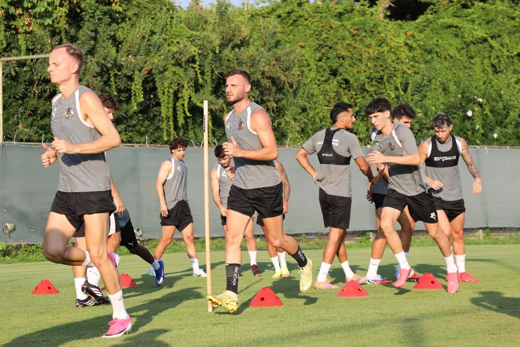 TRENDYOL SÜPER LİG’İN 3. HAFTASINDA DEPLASMANDA EYÜPSPOR İLE KARŞILAŞACAK CORENDON ALANYASPOR, MAÇIN HAZIRLIKLARINA BAŞLADI.