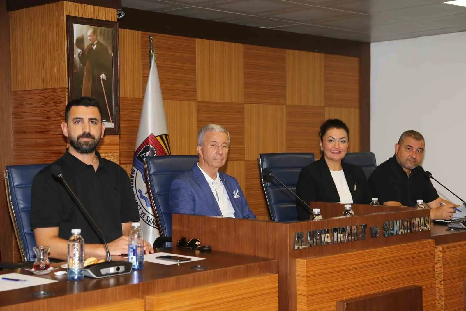 ALANYA TİCARET VE SANAYİ ODASI’NIN (ALTSO) AĞUSTOS AYI OLAĞAN MECLİS TOPLANTISINDA YÖNETİM KURULUNUN AĞUSTOS AYI İÇERİSİNDE YÜRÜTTÜĞÜ ÇALIŞMALAR, ÜYELERDEN GELEN TALEPLER VE GÜNDEMDEKİ KONULAR DEĞERLENDİRİLDİ.