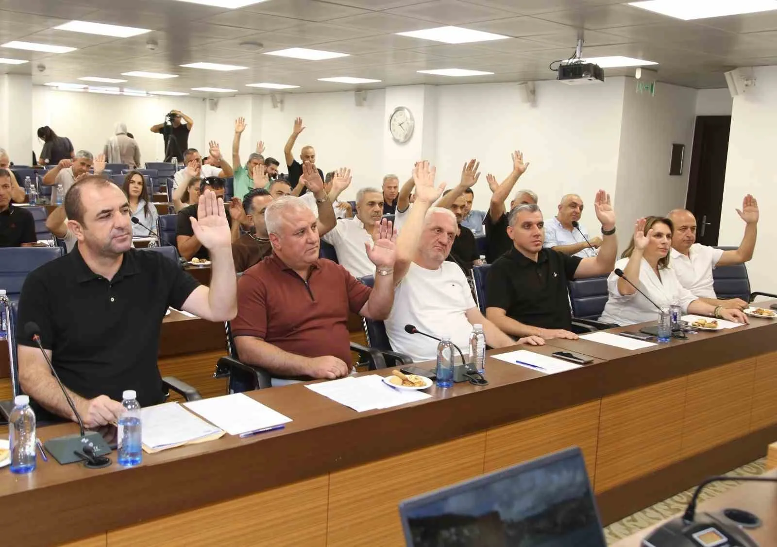ALANYA TİCARET VE SANAYİ ODASI’NIN (ALTSO) AĞUSTOS AYI OLAĞAN MECLİS TOPLANTISINDA YÖNETİM KURULUNUN AĞUSTOS AYI İÇERİSİNDE YÜRÜTTÜĞÜ ÇALIŞMALAR, ÜYELERDEN GELEN TALEPLER VE GÜNDEMDEKİ KONULAR DEĞERLENDİRİLDİ.