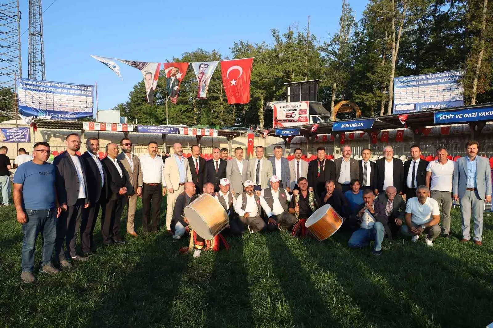 ORGANİZASYONA CANİK KAYMAKAMI ŞEREF AYDIN, SAMSUN MİLLETVEKİLİ DR. MURAT ÇAM, İLÇE BELEDİYE BAŞKANLARI, SİYASİ PARTİ VE SİVİL TOPLUM KURULUŞU TEMSİLCİLERİ, İŞ İNSANLARI, MUHTARLAR VE ÇOK SAYIDA VATANDAŞ KATILDI.
