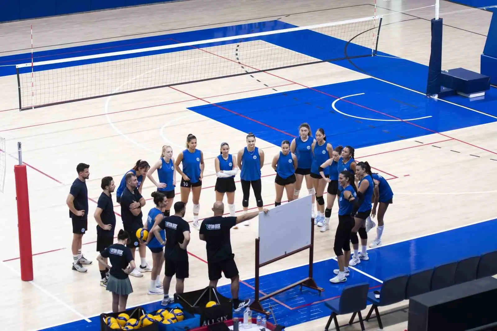 AYDIN BÜYÜKŞEHİR BELEDİYESPOR KADIN VOLEYBOL TAKIMI, 2026-2027 SEZONU HAZIRLIKLARINA 'START' VERDİ.