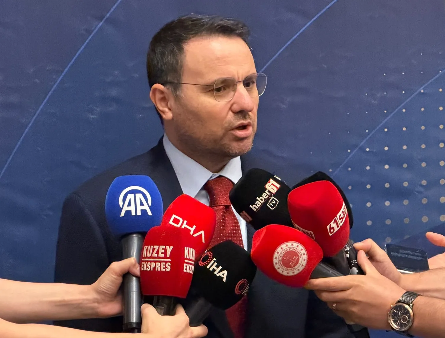 ADALET BAKANI AKIN GÜRLEK, BASIN MENSUPLARININ GÜNDEMLE İLGİLİ SORULARINI CEVAPLADI.
