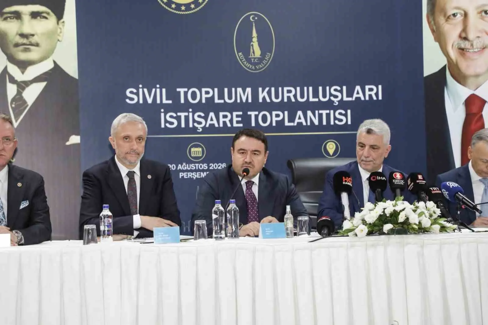 VALİ MUSA IŞIN (ORTADA) DA KONUŞMA YAPTI