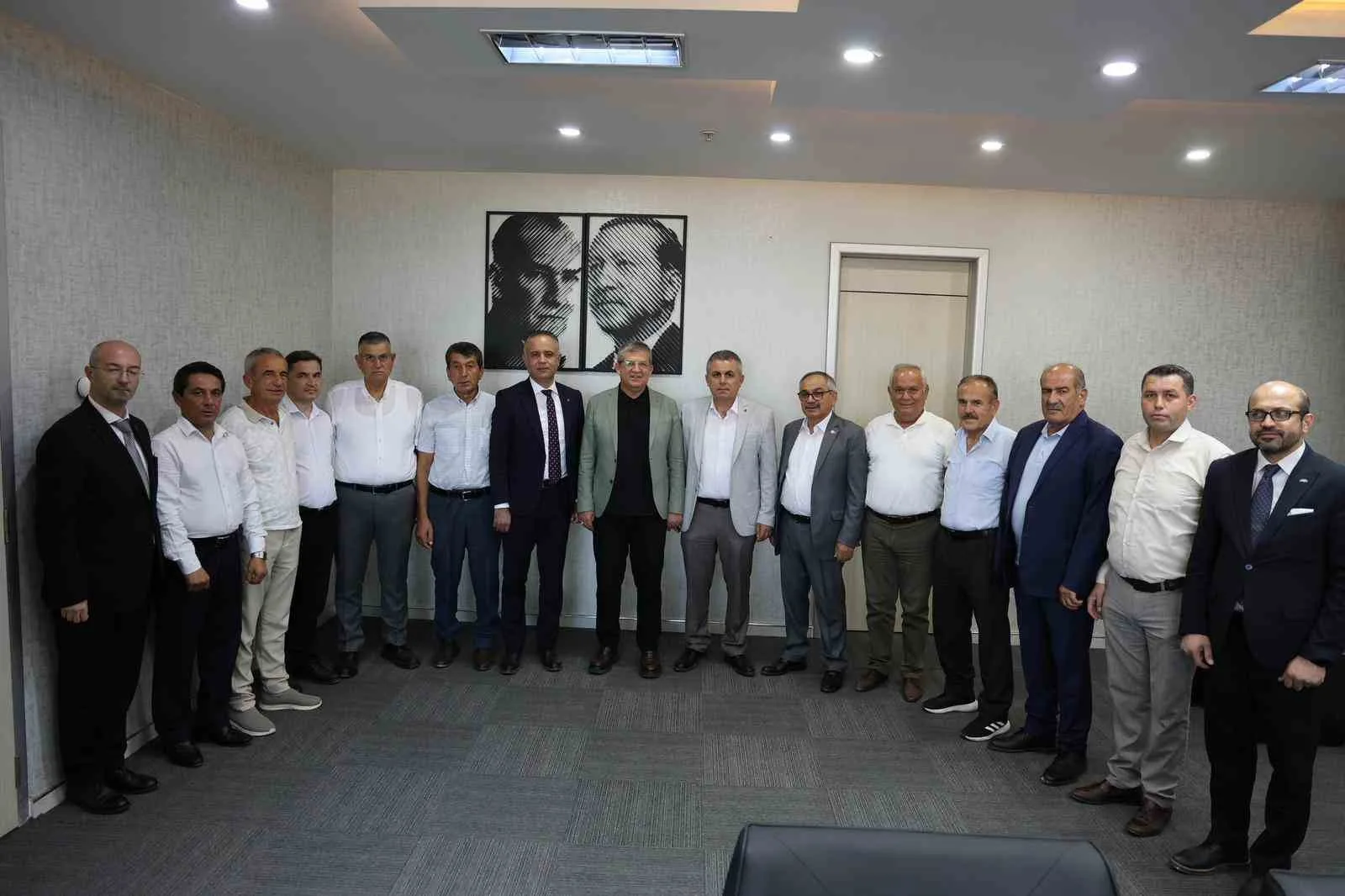 DENİZLİ ESNAF VE SANATKÂRLAR ODALARI BİRLİĞİ (DESOB) BAŞKANI HÜSEYİN DEMİRCİ, AK PARTİ DENİZLİ İL BAŞKANI MUHAMMET SUBAŞIOĞLU’NU ZİYARET ETTİ.