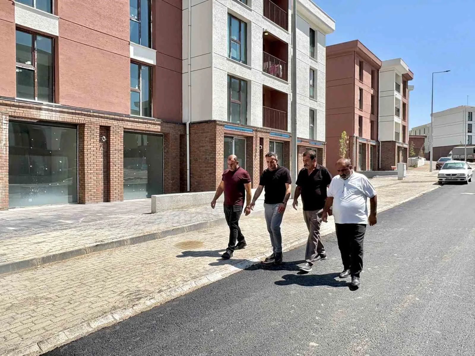 BAŞKAN ULUTAŞ, AKÇADAĞ’DA MAHALLELERİN İHTİYAÇLARINI YERİNDE İNCELEDİ