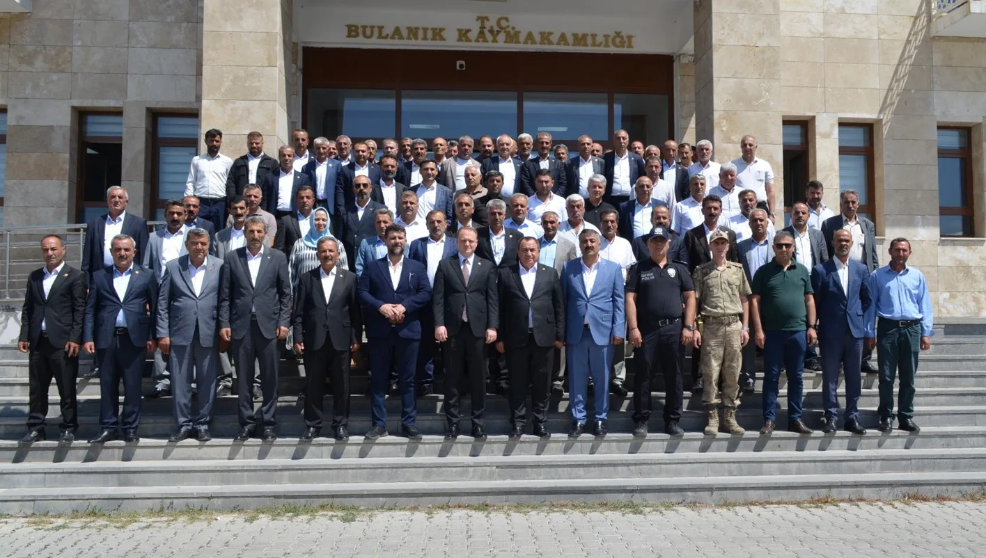 BULANIK İLÇESİNDE, 26 AĞUSTOS 1071 MALAZGİRT ZAFERİ'NİN 955. YIL DÖNÜMÜ DOLAYISIYLA DÜZENLENECEK ETKİNLİKLERE YÖNELİK HAZIRLIK TOPLANTISI GERÇEKLEŞTİRİLDİ.