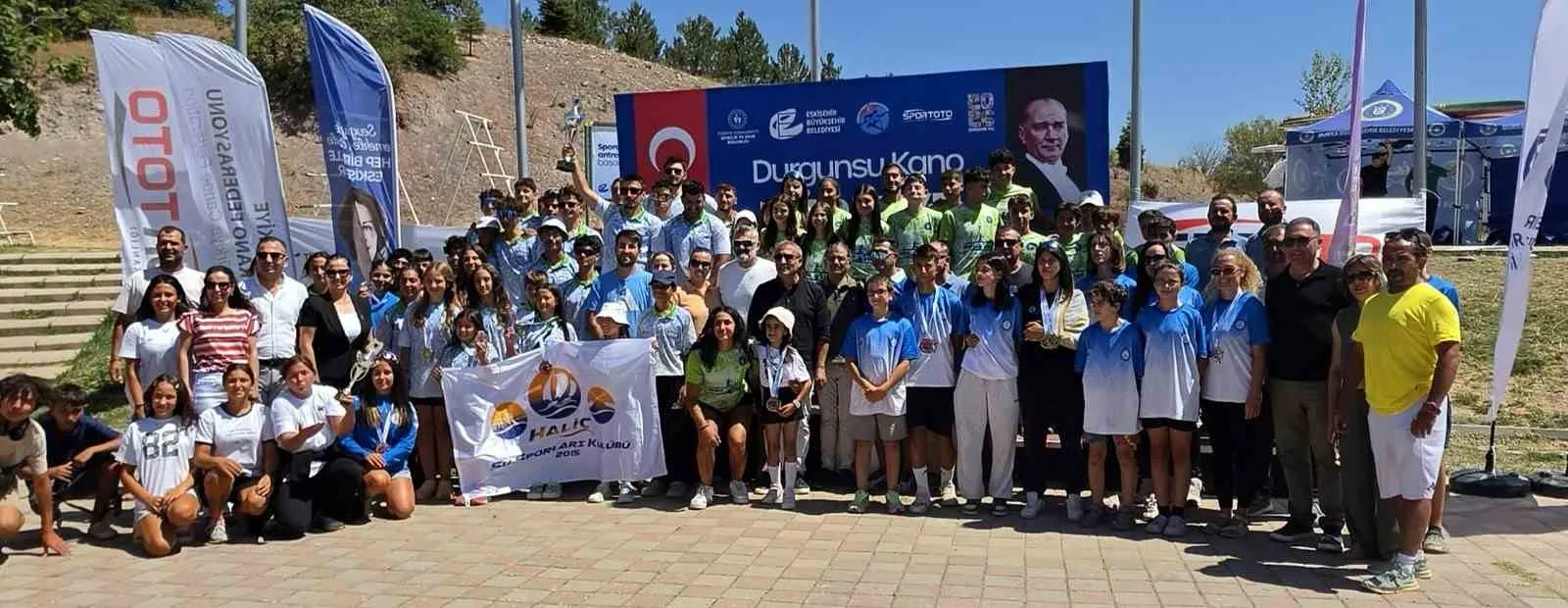 BURSA BÜYÜKŞEHİR BELEDİYESPOR BÜNYESİNDEKİ KANO TAKIMI, ESKİŞEHİR’DE DÜZENLENEN DURGUNSU KANO TÜRKİYE ŞAMPİYONASI’NDA FIRTINA GİBİ ESEREK 12 MADALYA KAZANDI.