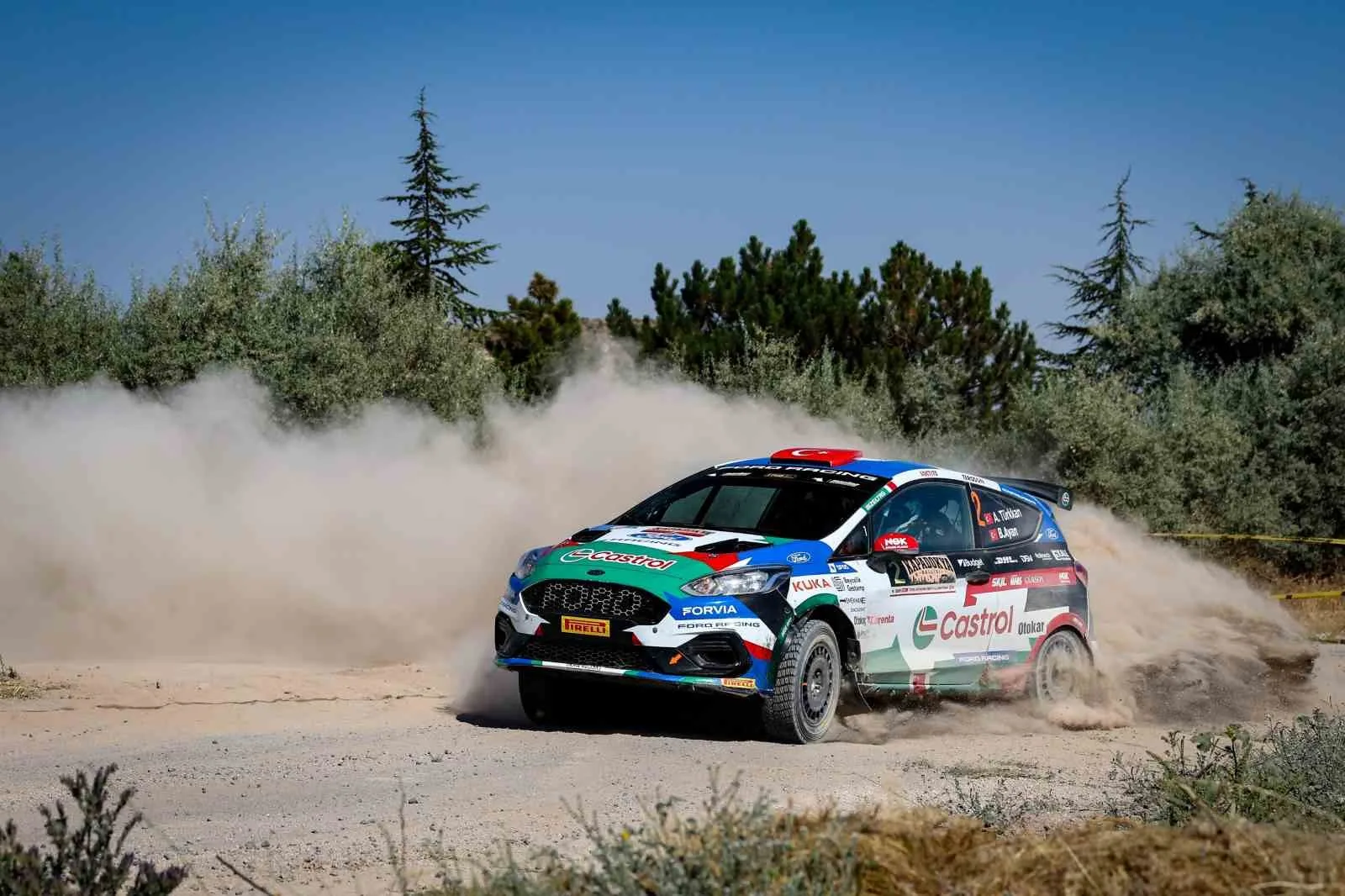 CASTROL FORD TEAM TÜRKİYE, 21-23 AĞUSTOS TARİHLERİNDE NEVŞEHİR’DE DÜZENLENEN KAPADOKYA RALLİSİ’NİN ZORLU TOPRAK ETAPLARINDA İYİ BİR MÜCADELE ORTAYA KOY