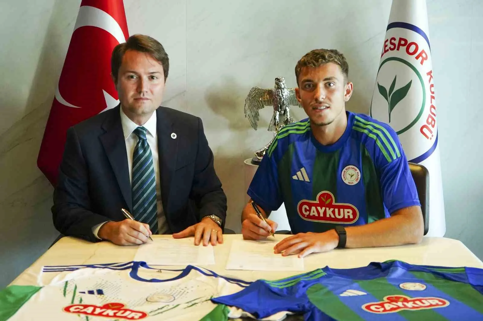 TRENDYOL SÜPER LİG EKİBİ ÇAYKUR RİZESPOR, ROMANYA’NIN FCV FARUL TAKIMINDAN HÜCUM OYUNCUSU ALBERT IUSTİN DOİCARU’YU 5 YILLIĞINA KADROSUNA KATTI