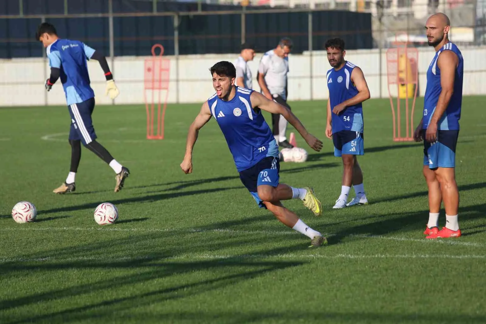 TRENDYOL SÜPER LİG’İN 2. HAFTASINDA SAHASINDA SAMSUNSPOR’U KONUK EDECEK OLAN ÇAYKUR RİZESPOR, KARŞILAŞMANIN HAZIRLIKLARINA GERÇEKLEŞTİRDİĞİ ANTRENMANLA DEVAM ETTİ