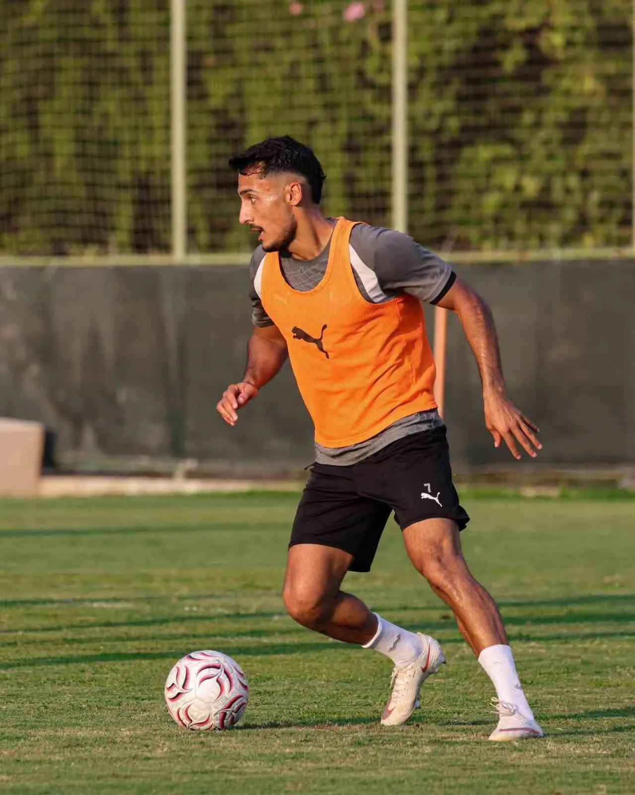 CORENDON ALANYASPOR, TRENDYOL SÜPER LİG’İN 2’NCİ HAFTASINDA YARIN SAHASINDA BEŞİKTAŞ İLE OYNAYACAĞI KARŞILAŞMANIN HAZIRLIKLARINI TAMAMLADI.