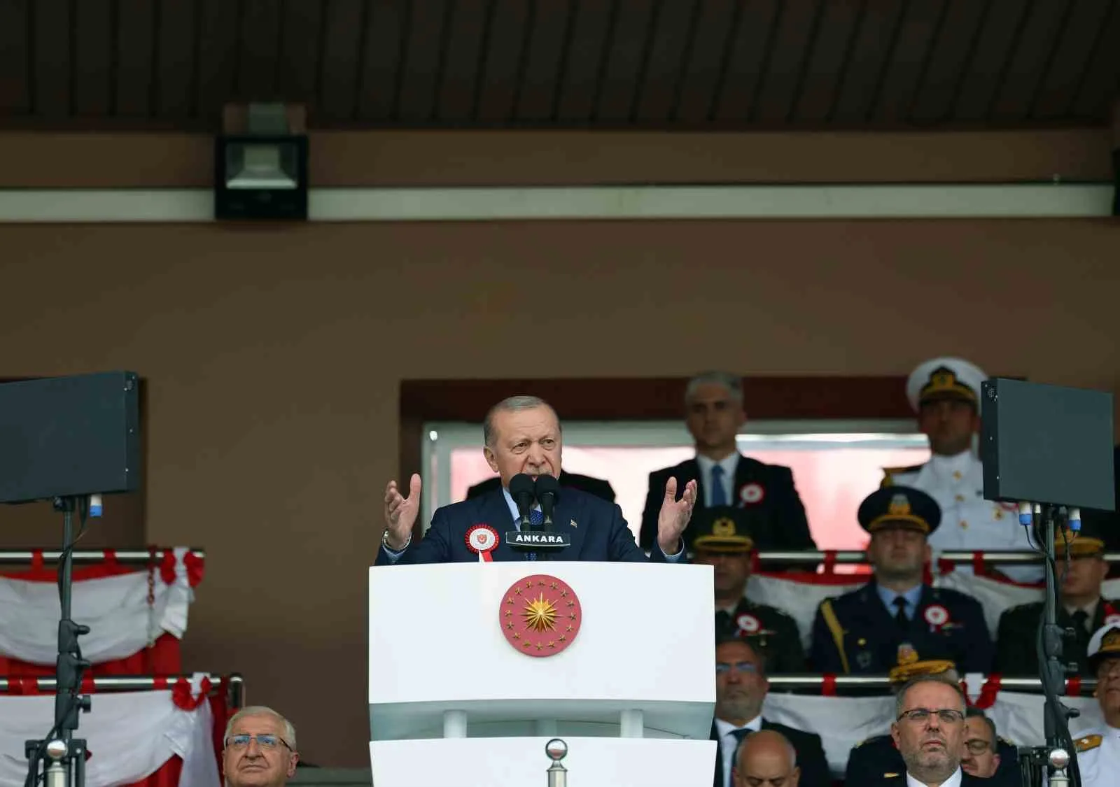 CUMHURBAŞKANI RECEP TAYYİP ERDOĞAN, ANKARA’DA MİLLİ SAVUNMA ÜNİVERSİTESİ HARP OKULLARI DİPLOMA ALMA VE SANCAK DEVİR TESLİM TÖRENİ’NE KATILDI.
