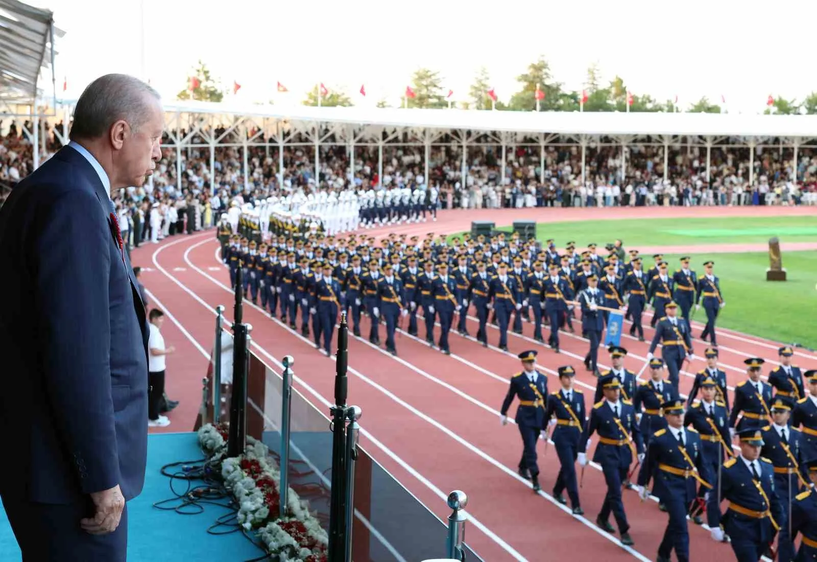 CUMHURBAŞKANI RECEP TAYYİP ERDOĞAN, ANKARA’DA MİLLİ SAVUNMA ÜNİVERSİTESİ HARP OKULLARI DİPLOMA ALMA VE SANCAK DEVİR TESLİM TÖRENİ’NE KATILDI.