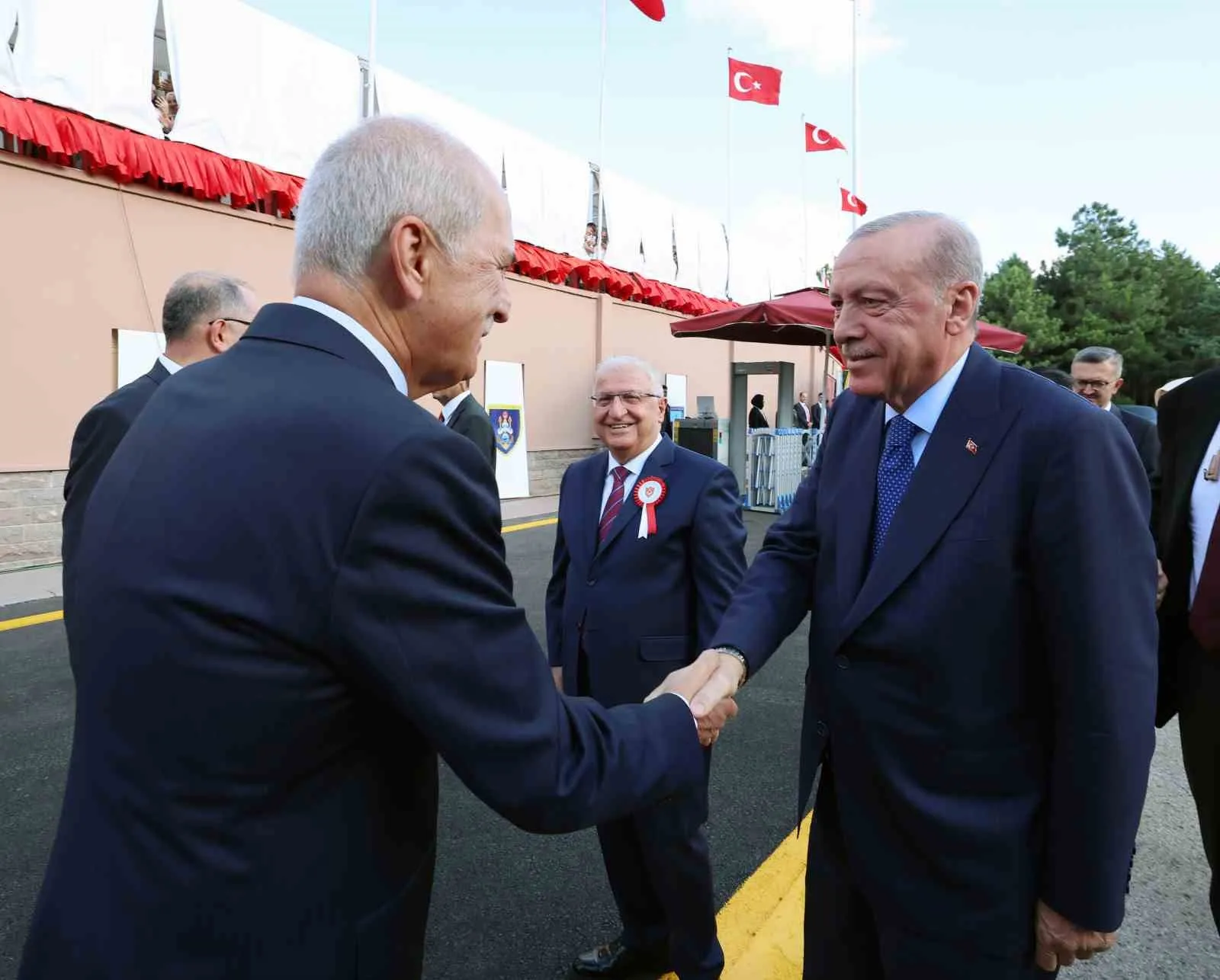 CUMHURBAŞKANI RECEP TAYYİP ERDOĞAN, ANKARA’DA MİLLİ SAVUNMA ÜNİVERSİTESİ HARP OKULLARI DİPLOMA ALMA VE SANCAK DEVİR TESLİM TÖRENİ’NE KATILDI.