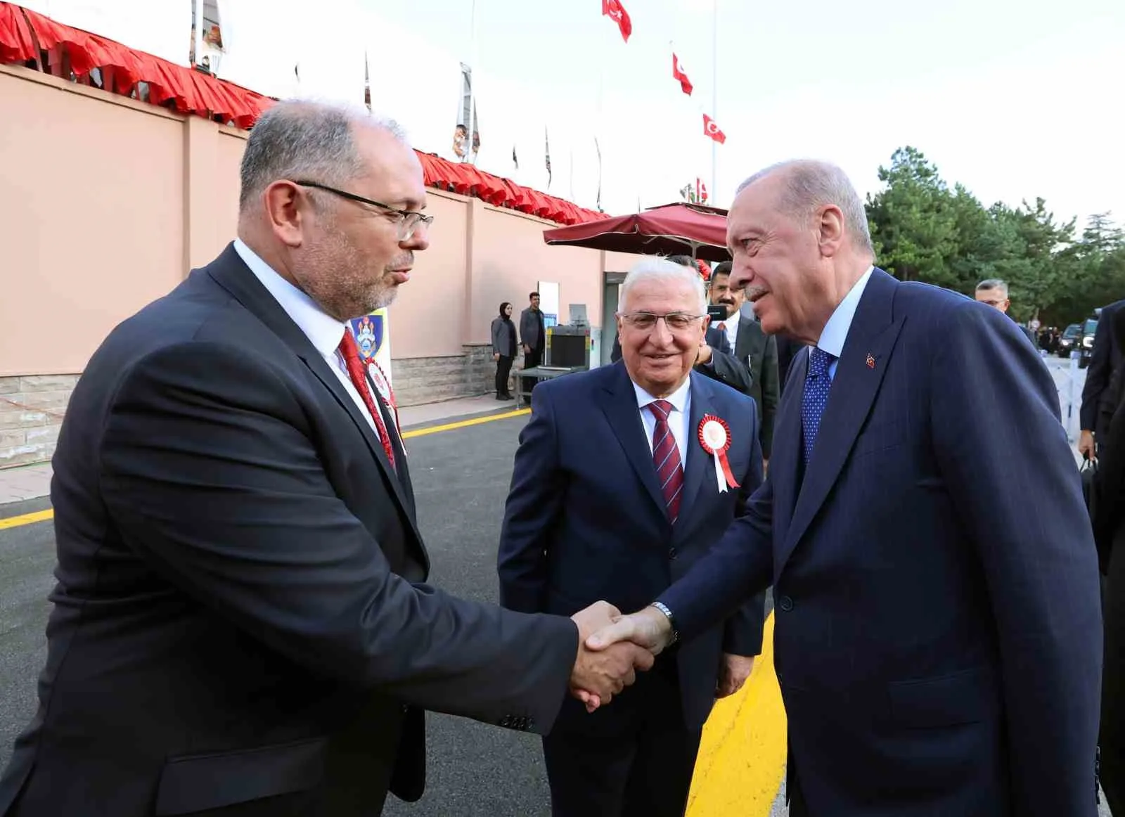 CUMHURBAŞKANI RECEP TAYYİP ERDOĞAN, ANKARA’DA MİLLİ SAVUNMA ÜNİVERSİTESİ HARP OKULLARI DİPLOMA ALMA VE SANCAK DEVİR TESLİM TÖRENİ’NE KATILDI.