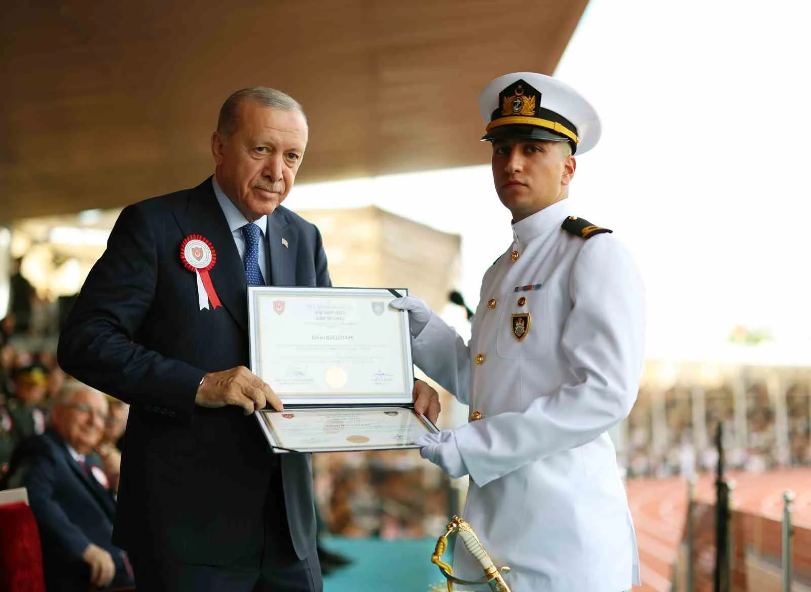 CUMHURBAŞKANI RECEP TAYYİP ERDOĞAN, ANKARA’DA MİLLİ SAVUNMA ÜNİVERSİTESİ HARP OKULLARI DİPLOMA ALMA VE SANCAK DEVİR TESLİM TÖRENİ’NE KATILDI.