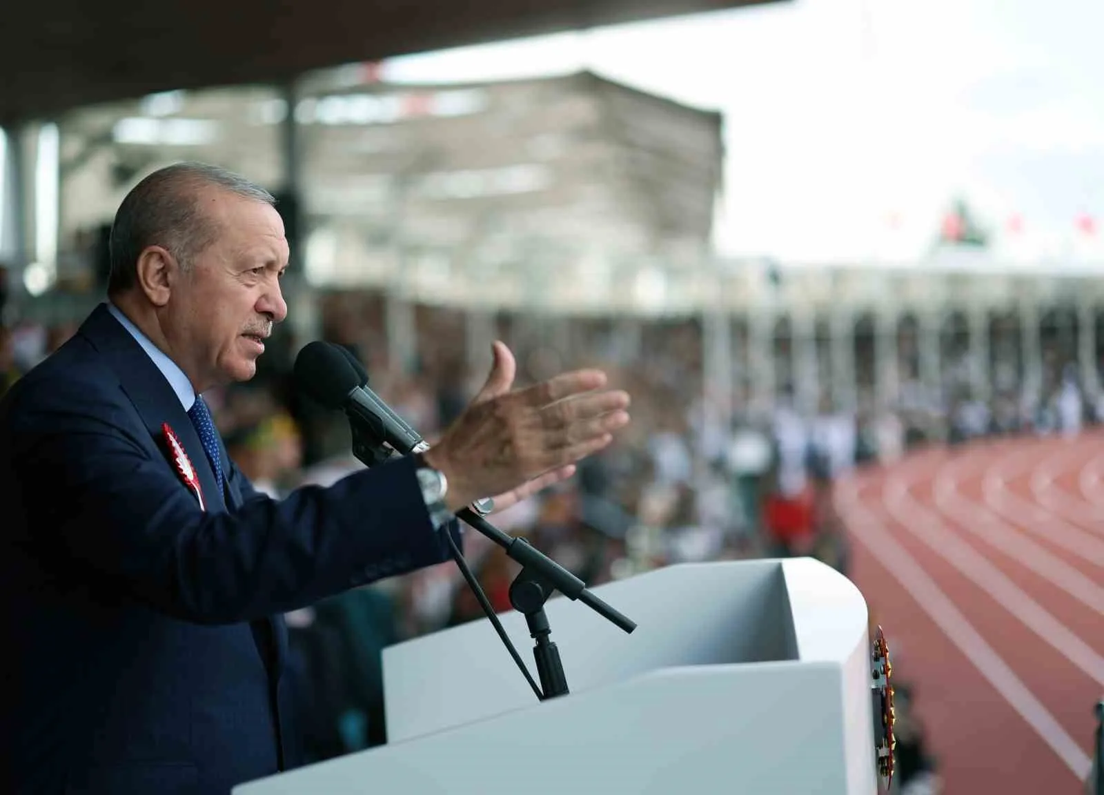 CUMHURBAŞKANI RECEP TAYYİP ERDOĞAN, ANKARA’DA MİLLİ SAVUNMA ÜNİVERSİTESİ HARP OKULLARI DİPLOMA ALMA VE SANCAK DEVİR TESLİM TÖRENİ’NE KATILDI.