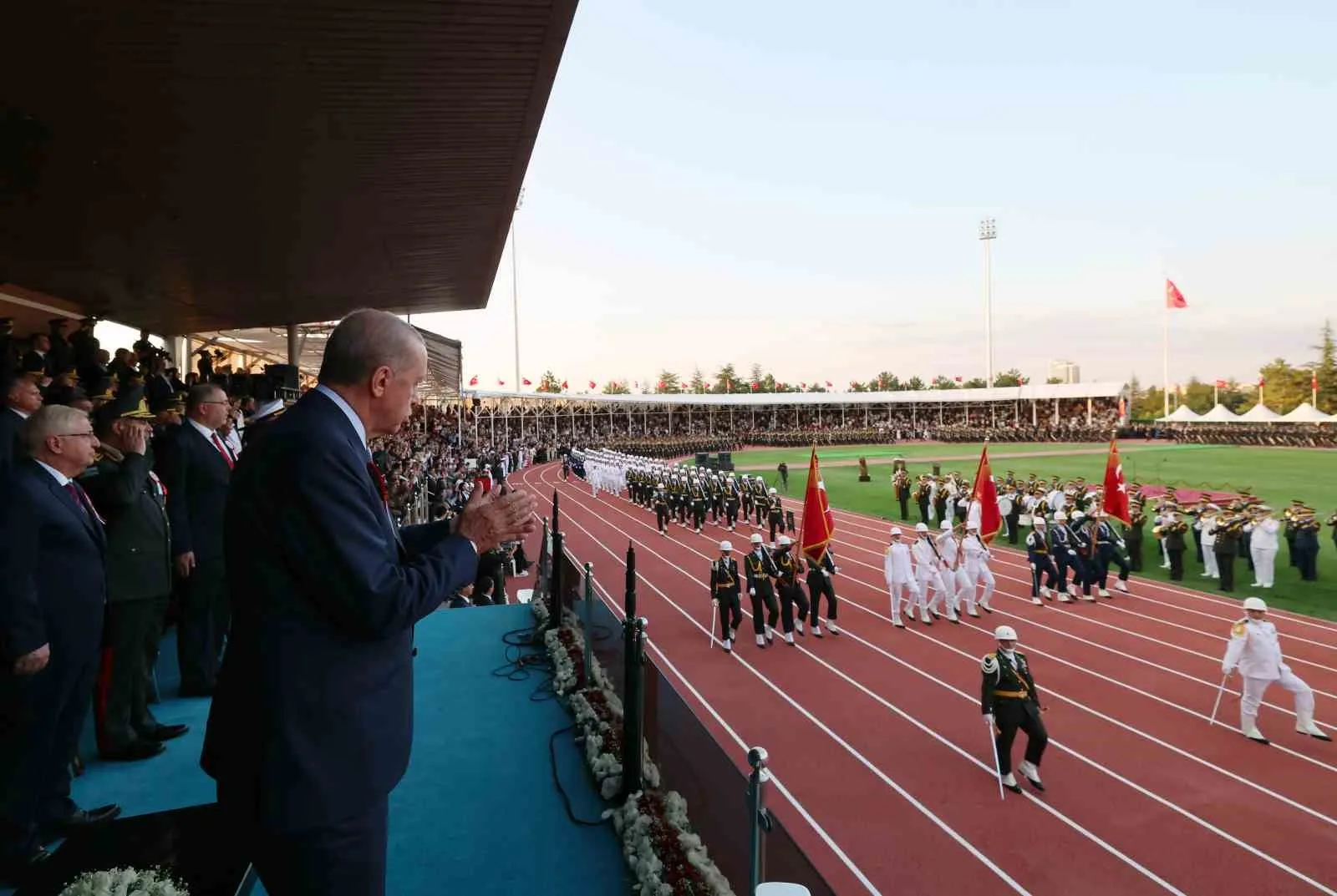 CUMHURBAŞKANI RECEP TAYYİP ERDOĞAN, ANKARA’DA MİLLİ SAVUNMA ÜNİVERSİTESİ HARP OKULLARI DİPLOMA ALMA VE SANCAK DEVİR TESLİM TÖRENİ’NE KATILDI.
