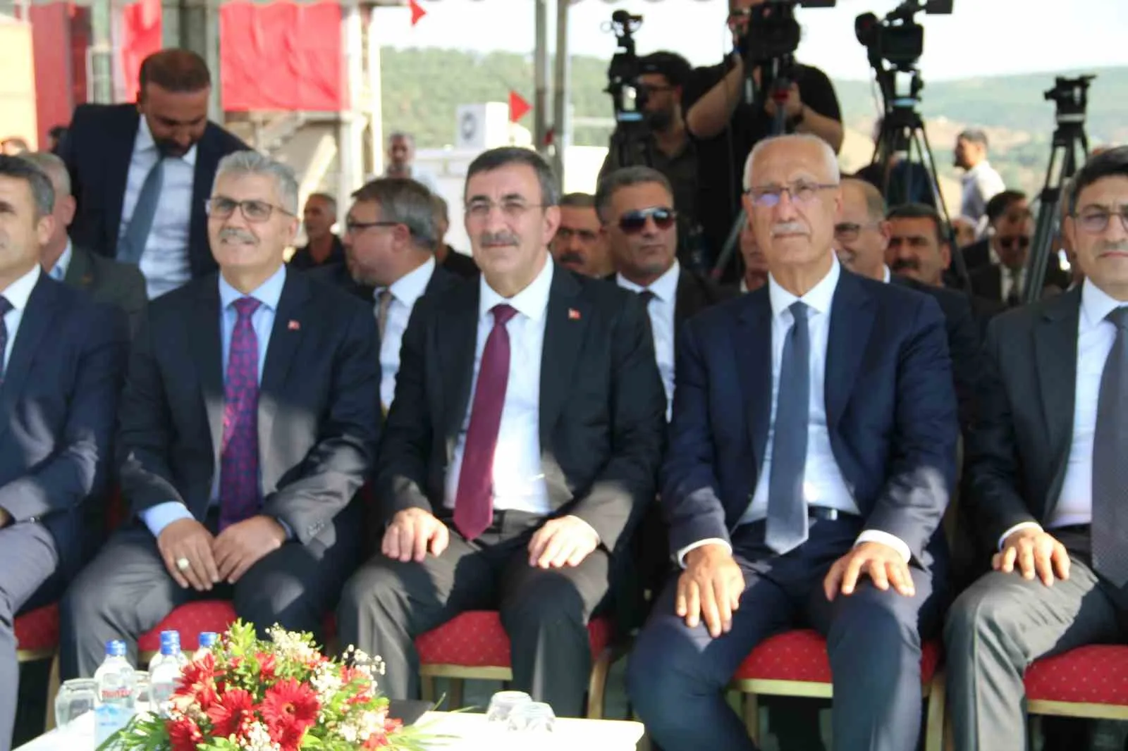 CUMHURBAŞKANI YARDIMCISI CEVDET YILMAZ, ASFALT PLENTİ AÇILIŞ PROGRAMINA KATILDI