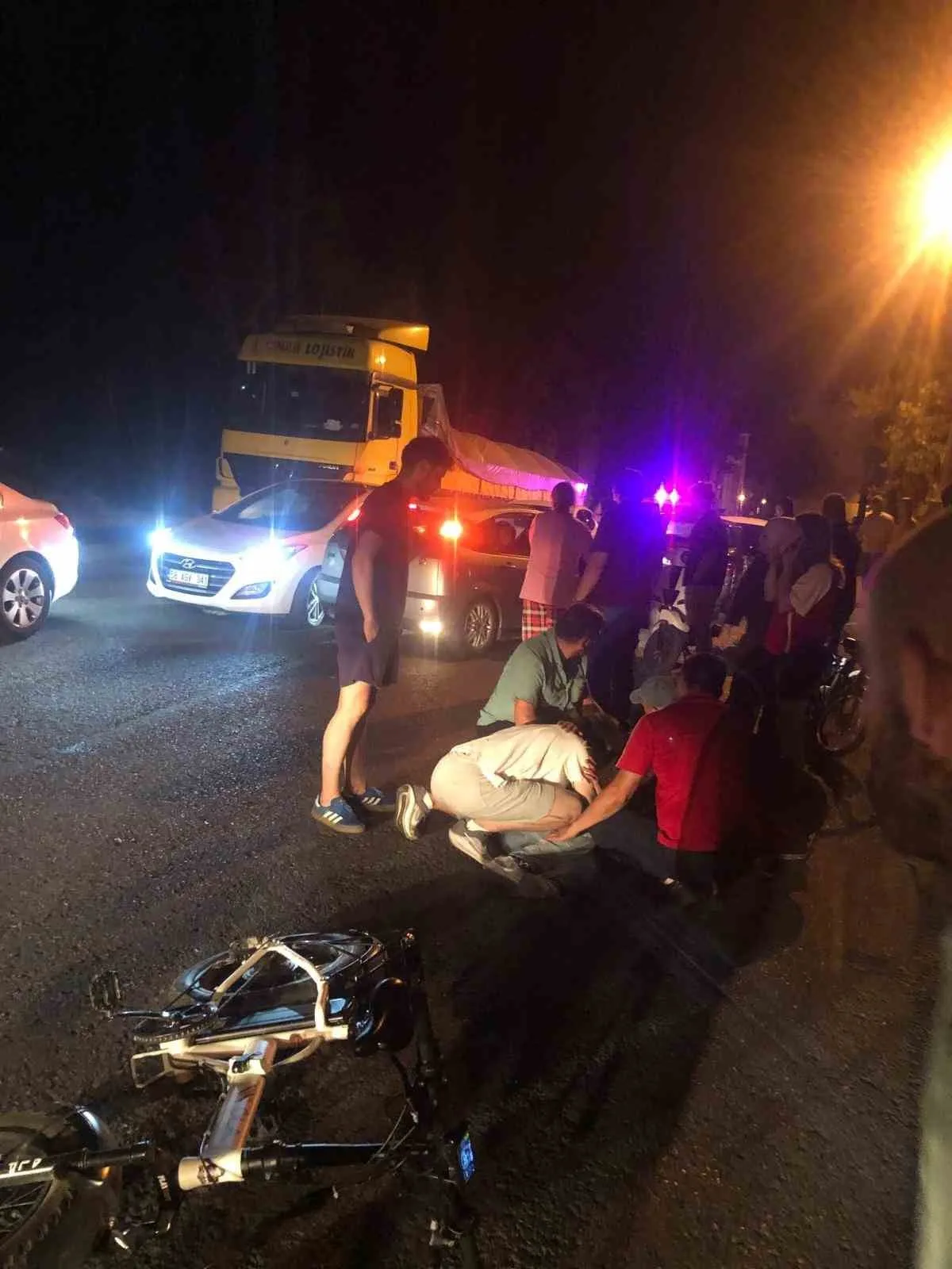 ZONGULDAK'IN ALAPLI İLÇESİNDE ELEKTRİKLİ BİSİKLETTEN DÜŞEN 15 YAŞINDAKİ ÇOCUK YARALANDI.