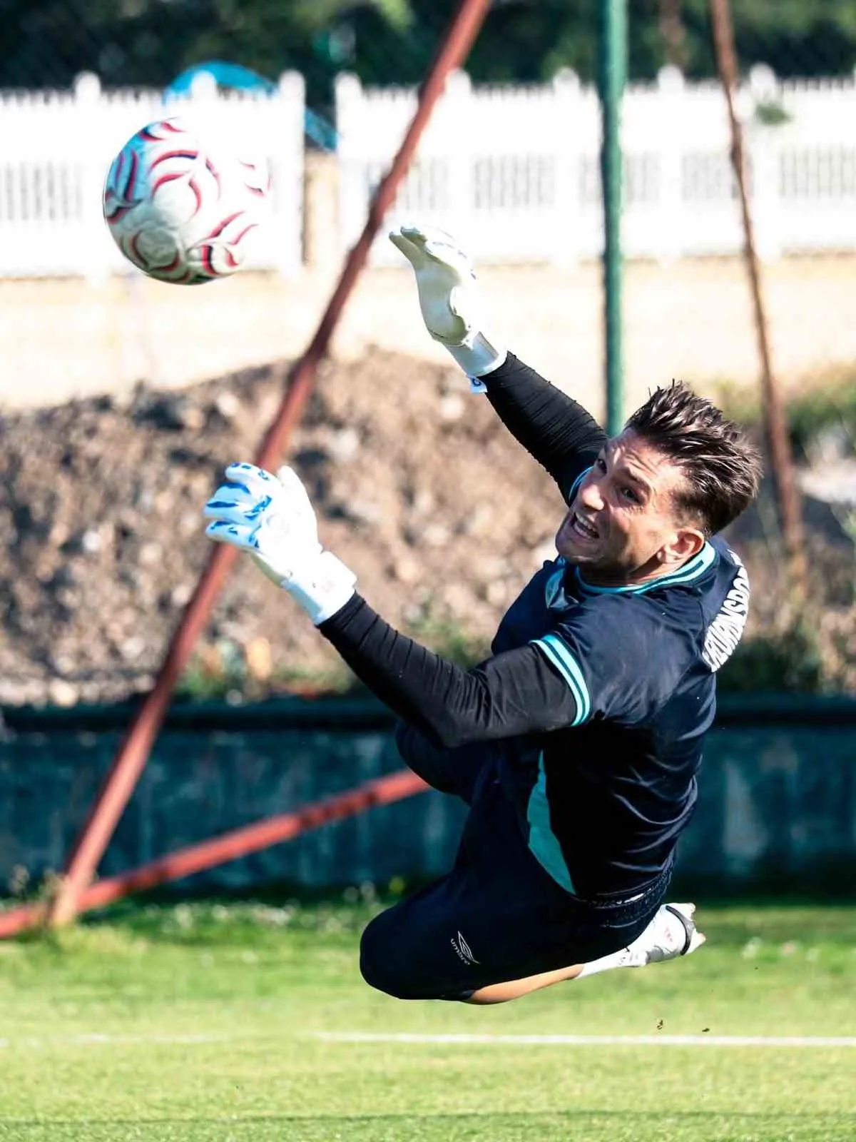 ERZURUMSPOR FK, TRENDYOL SÜPER LİG’İN 3. HAFTASINDA DEPLASMANDA GENÇLERBİRLİĞİ İLE OYNAYACAĞI KARŞILAŞMA ÖNCESİ HAZIRLIKLARINI SÜRDÜRÜYOR. ERTUĞRUL TAŞKIRAN