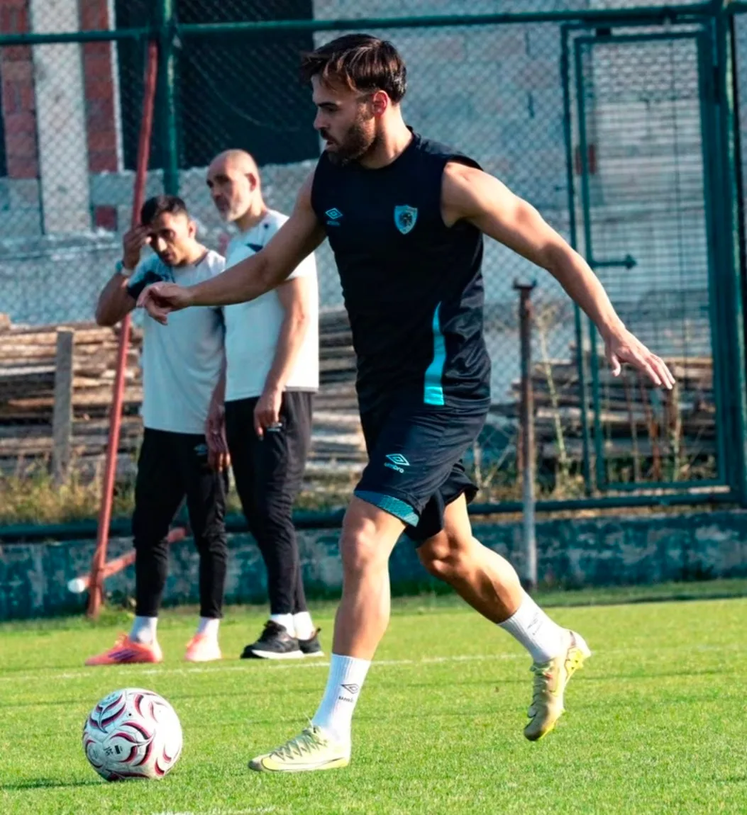 ERZURUMSPOR FK, TRENDYOL SÜPER LİG’İN 3. HAFTASINDA DEPLASMANDA GENÇLERBİRLİĞİ İLE OYNAYACAĞI KARŞILAŞMANIN HAZIRLIKLARINI SÜRDÜRÜYOR. MİGUEL CARDOSO