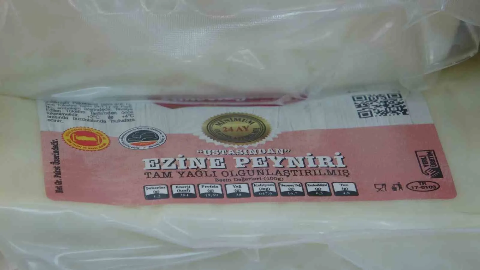 KAREKOD DÖNEMİ İLE EZİNE PEYNİRİ ALAN VATANDAŞLAR, KAREKODU OKUTARAK PEYNİRİ HANGİ MANDIRADAN, HANGİ İŞLETMEDEN NASIL BİR ÜRETİM SÜRECİNDEN GEÇTİĞİNİ GÖREBİLECEK.