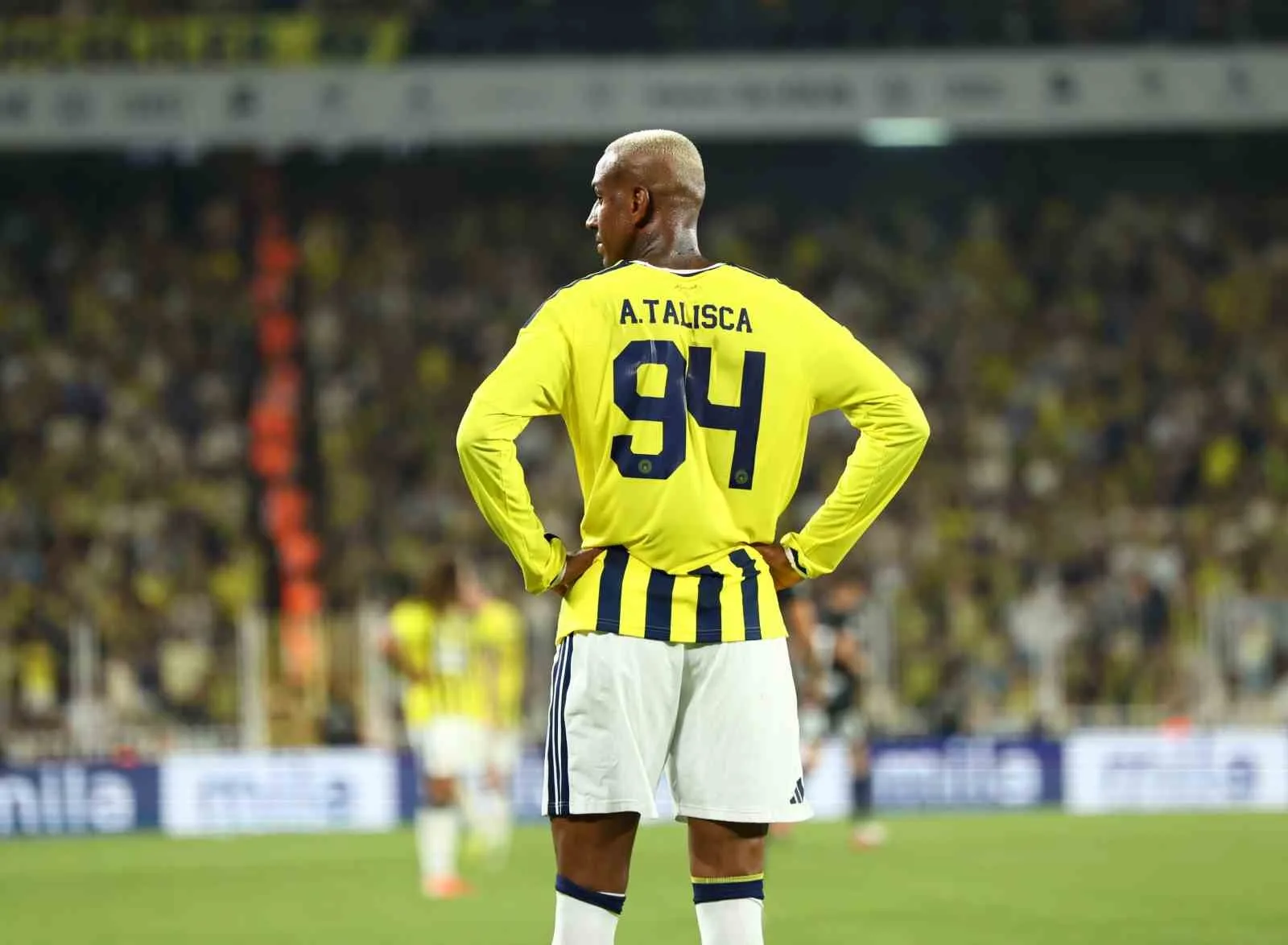 FENERBAHÇE'NİN BREZİLYALI OYUNCUSU TALİSCA SEZONA FORMDA BAŞLADI (ARŞİV)