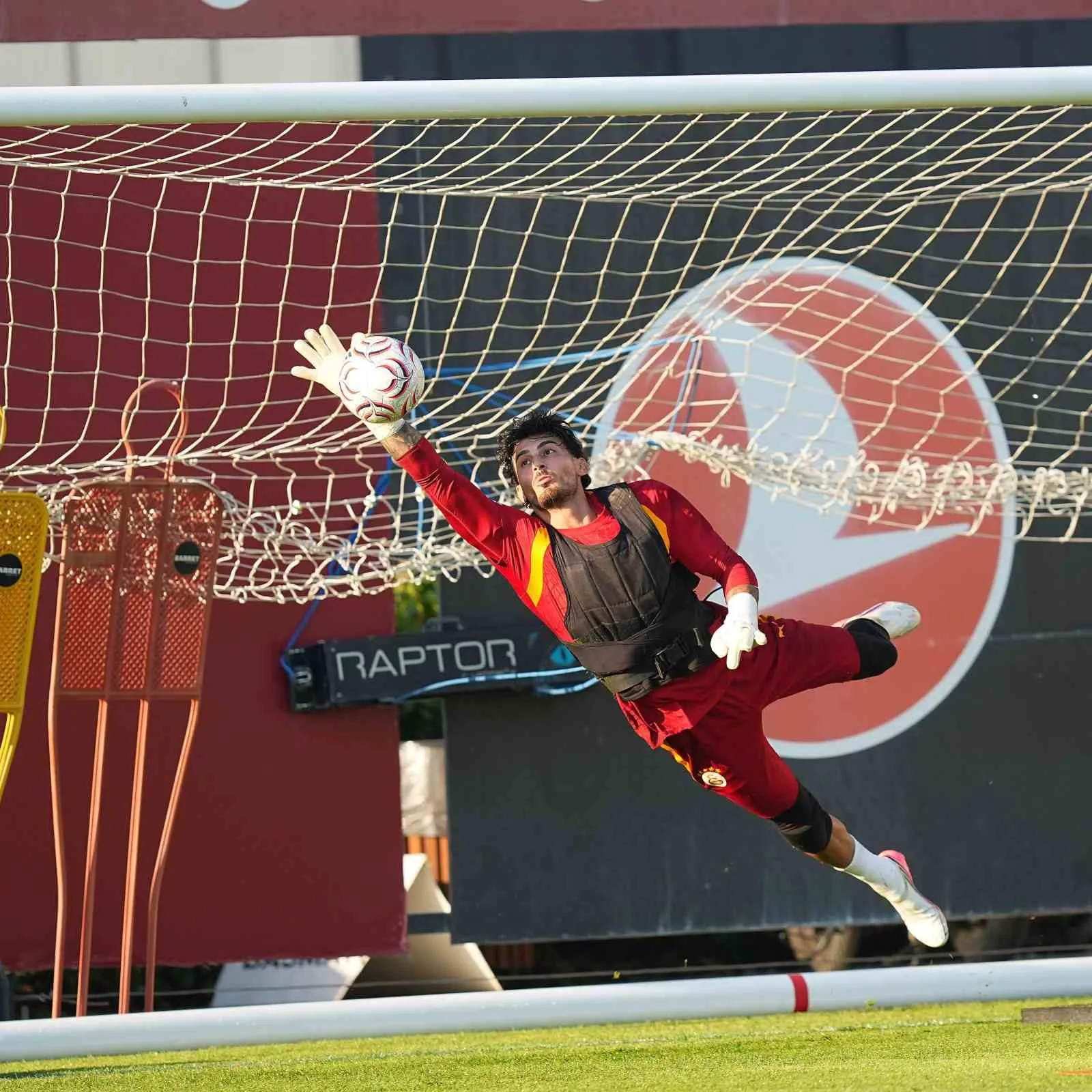 GALATASARAY, TRENDYOL SÜPER LİG’İN 3. HAFTASINDA GÖZTEPE İLE OYNAYACAĞI MAÇIN HAZIRLIKLARINI BUGÜN YAPTIĞI ANTRENMANLA SÜRDÜRDÜ.
