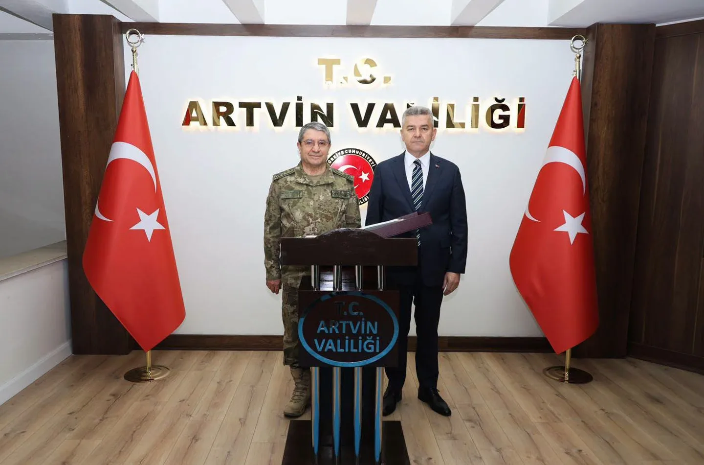 GENELKURMAY BAŞKANI ORGENERAL SELÇUK BAYRAKTAROĞLU, VALİ ERGÜN'LE GÖRÜŞTÜ