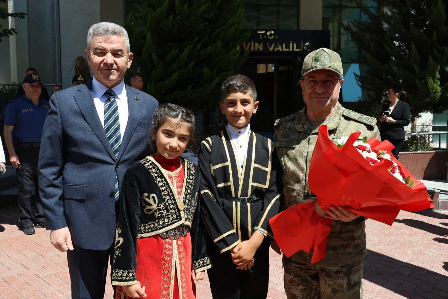 GENELKURMAY BAŞKANI ORGENERAL SELÇUK BAYRAKTAROĞLU, ARTVİN’DE VALİLİĞİ ZİYARET ETTİ.