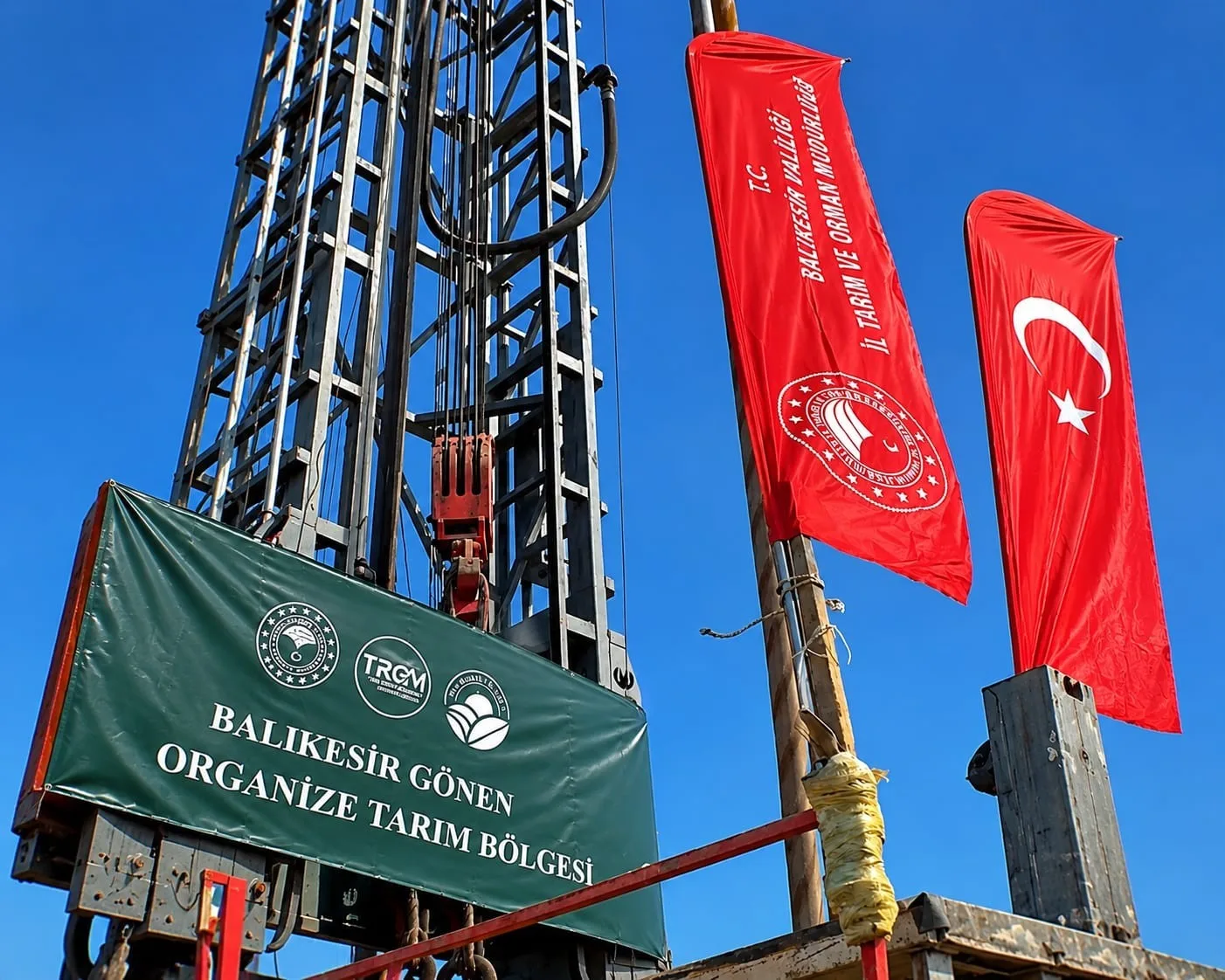 GÖNEN SERA ORGANİZE TARIM BÖLGESİ’NDE JEOTERMAL KAYNAK SEVİNCİ