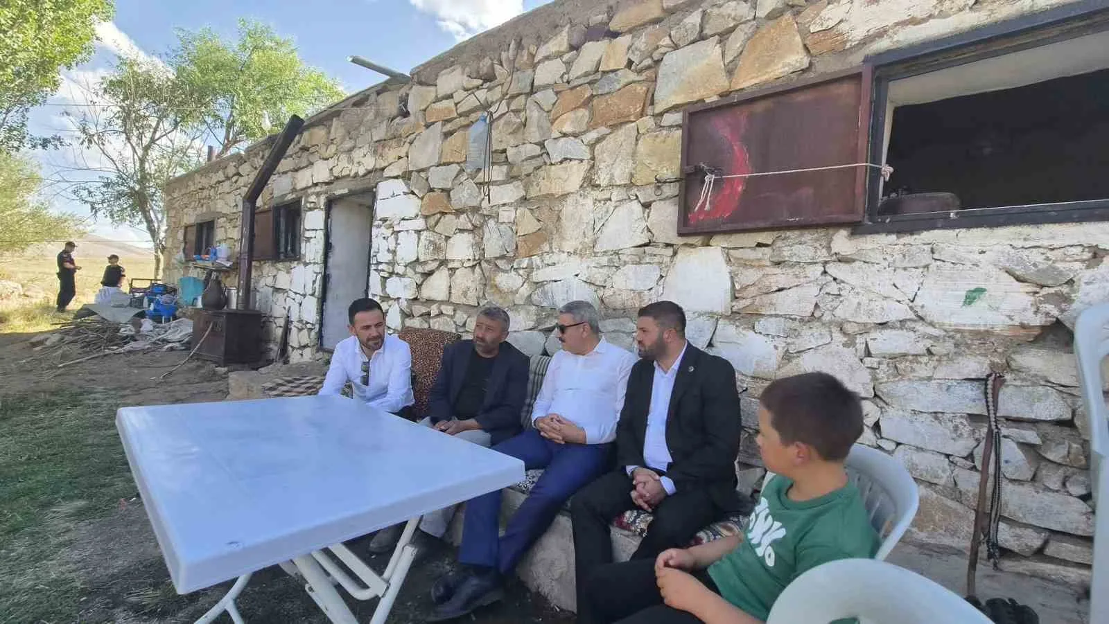GÜMÜŞLER TUMLU YAYLASI’NDA KİRAZ HASADI VE YOL SEVİNCİ