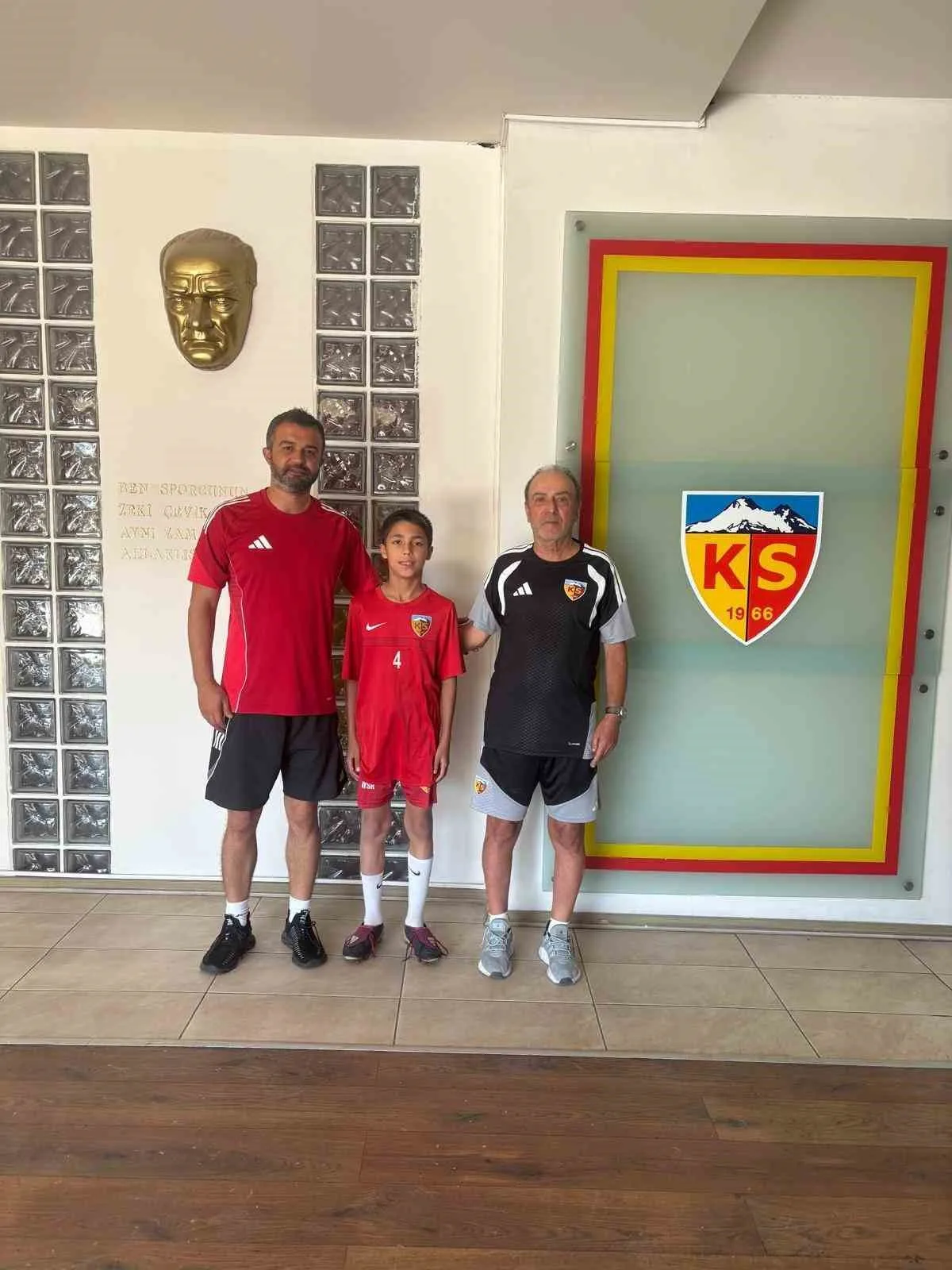 HACILAR ERCİYESSPOR’UN 2015 DOĞUMLU GENÇ OYUNCUSU KAYSERİSPOR’A TRANSFER OLDU.