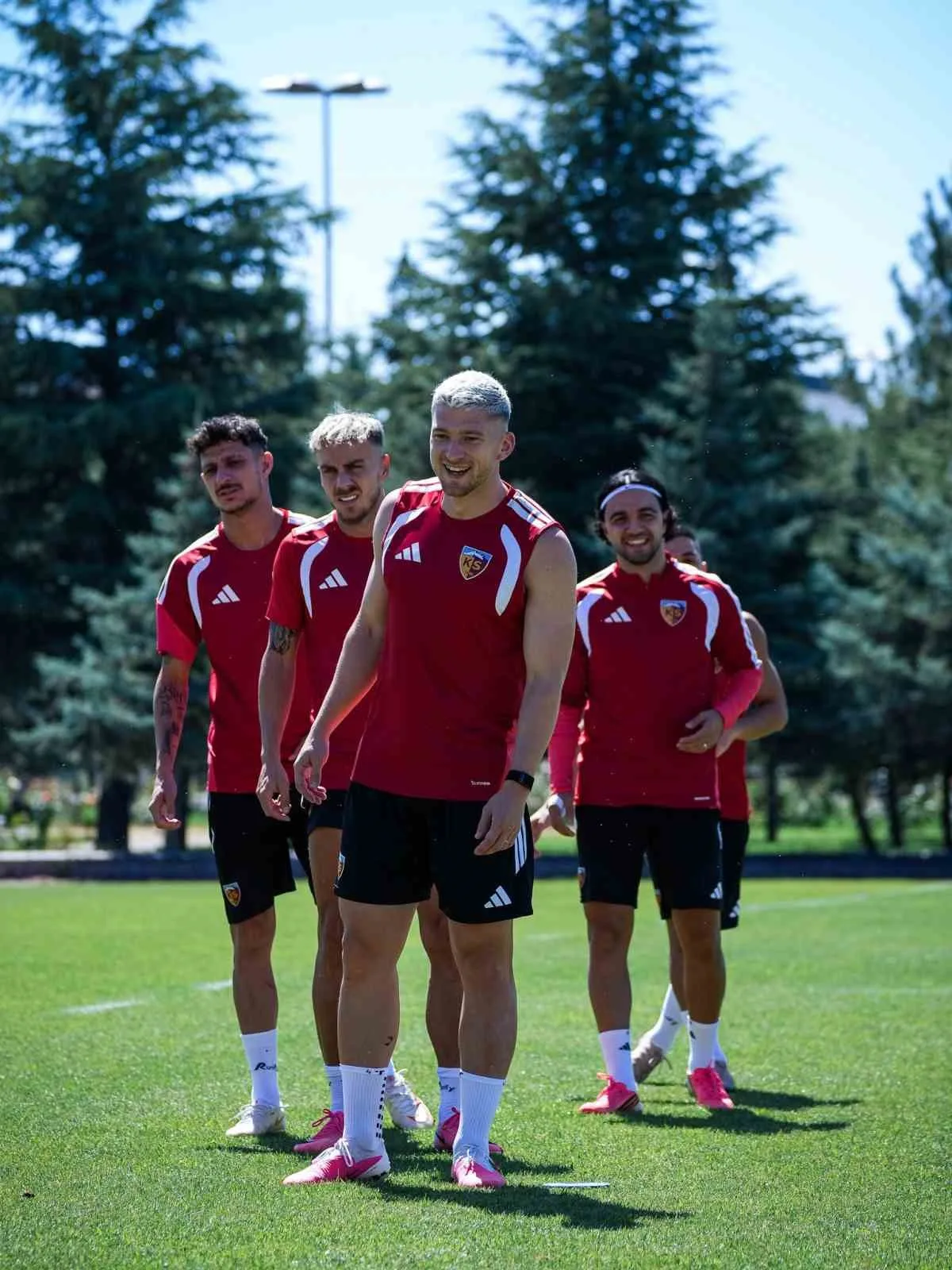 YARIN DEPLASMANDA IĞDIR FK İLE KARŞILAŞACAK OLAN KAYSERİSPOR, MAÇIN HAZIRLIKLARINI TAMAMLADI.