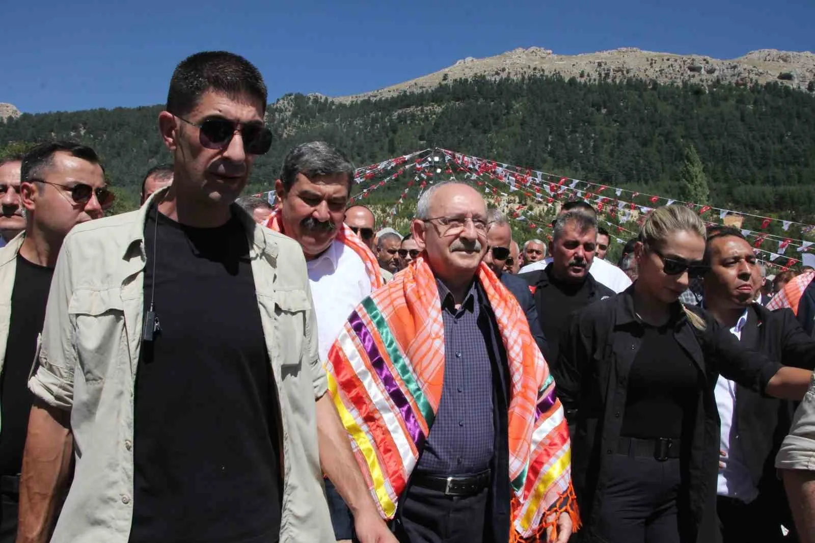 CHP GENEL BAŞKANI KEMAL KILIÇDAROĞLU, MERSİN’İN TOROSLAR İLÇESİNDE DÜZENLENEN 2. KARDEŞ GÖÇERLER YÖRÜK ETKİNLİĞİNE KATILDI.