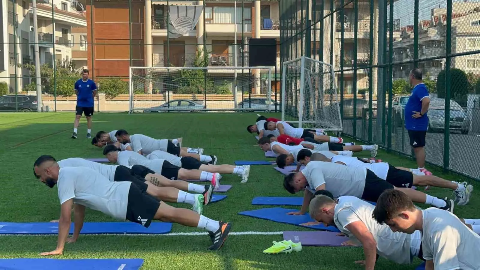 MARMARİS BELEDİYE SPOR SEZON ÖNCESİ İLK ANTRENMANINA ÇIKTI