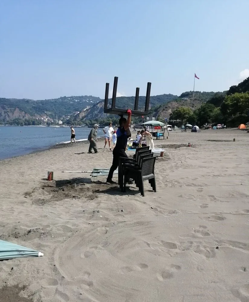 Merve Altı Plajı’nda Çadır Ve Baraka İşgalleri Kaldırıldı