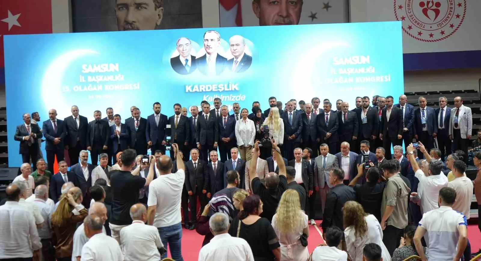 MHP SAMSUN İL KONGRESİ, "KARDEŞLİK KALBİMİZDE GELECEK AKLIMIZDA" TEMASIYLA YAPILDI. BURHAN MUCUR TEK ADAY OLARAK GİRDİĞİ SEÇİMDE YENİDEN İL BAŞKANI OLDU.