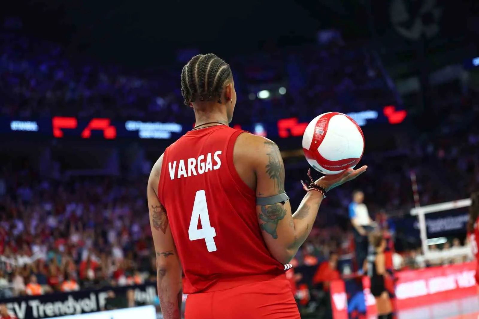 A MİLLİ KADIN VOLEYBOL TAKIMI, 2026 CEV TRENDYOL AVRUPA VOLEYBOL ŞAMPİYONASI A GRUBU 3. MAÇINDA MACARİSTAN'I 3-0 MAĞLUP ETTİ.