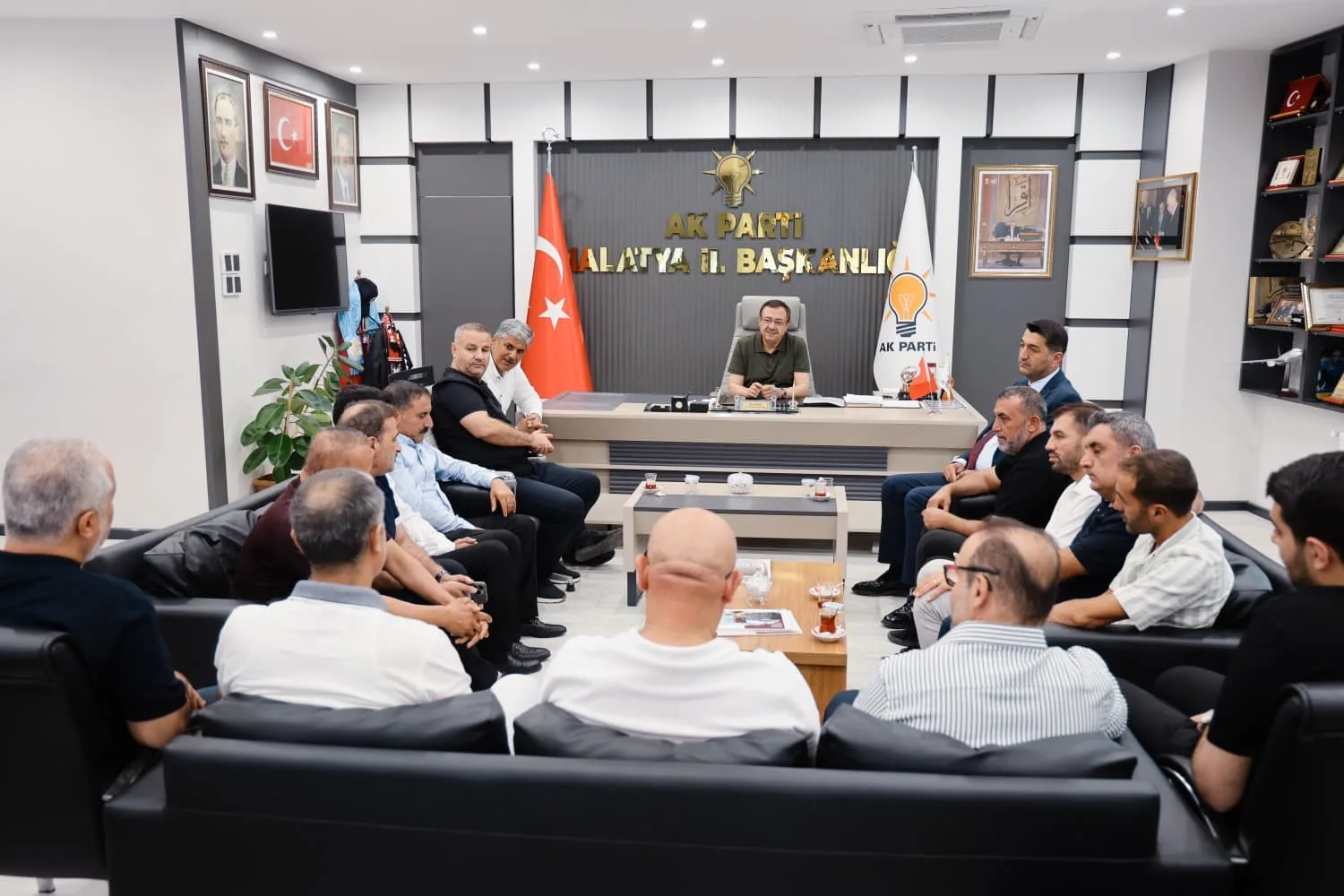 MTSO BAŞKAN ADAYI BOYRAZ’DAN AK PARTİ İL BAŞKANI BAKAN’A ZİYARET