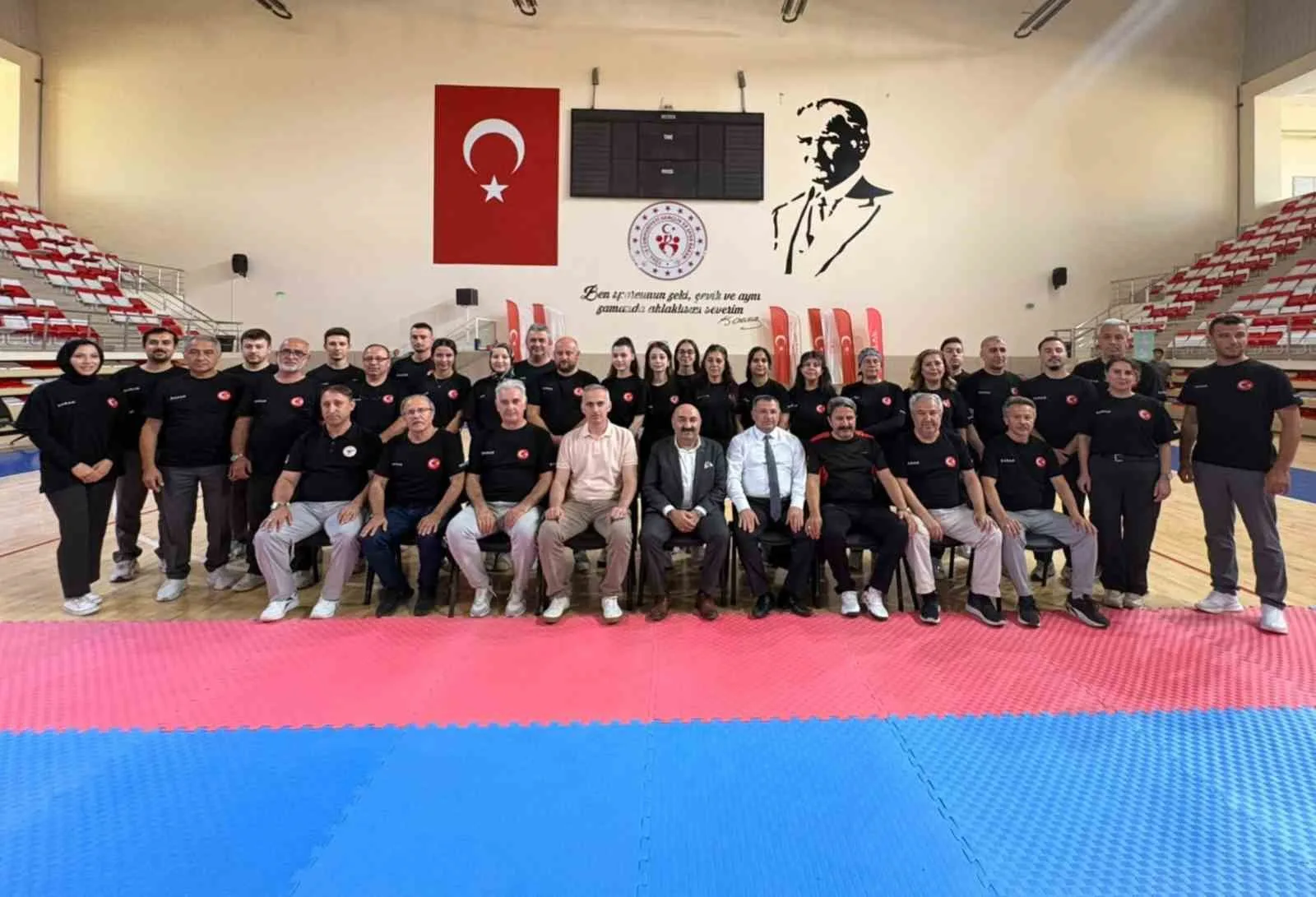 ESKİŞEHİR'DE DÜZENLENEN NADİR ÖZSOY 2. İLLER ARASI TAEKWONDO POOMSAE MÜSABAKASI HEYECANI, GERÇEKLEŞTİRİLEN FİNAL MÜSABAKALARI VE ÖDÜL TÖRENİYLE TAMAMLANDI.