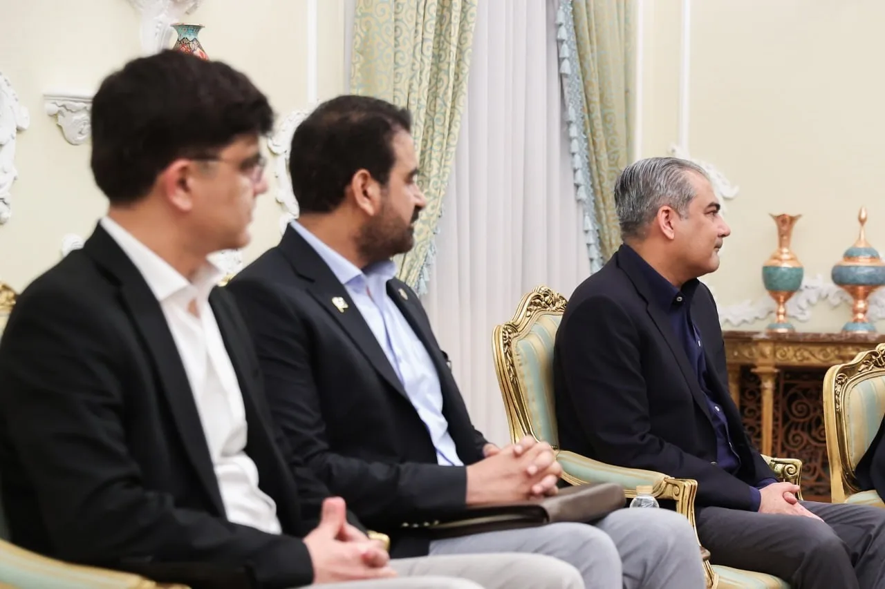 PAKİSTAN İÇİŞLERİ BAKANI MOHSİN NAQVİ, İRAN CUMHURBAŞKANI MESUD PEZEŞKİYAN İLE GÖRÜŞME GERÇEKLEŞTİRDİ