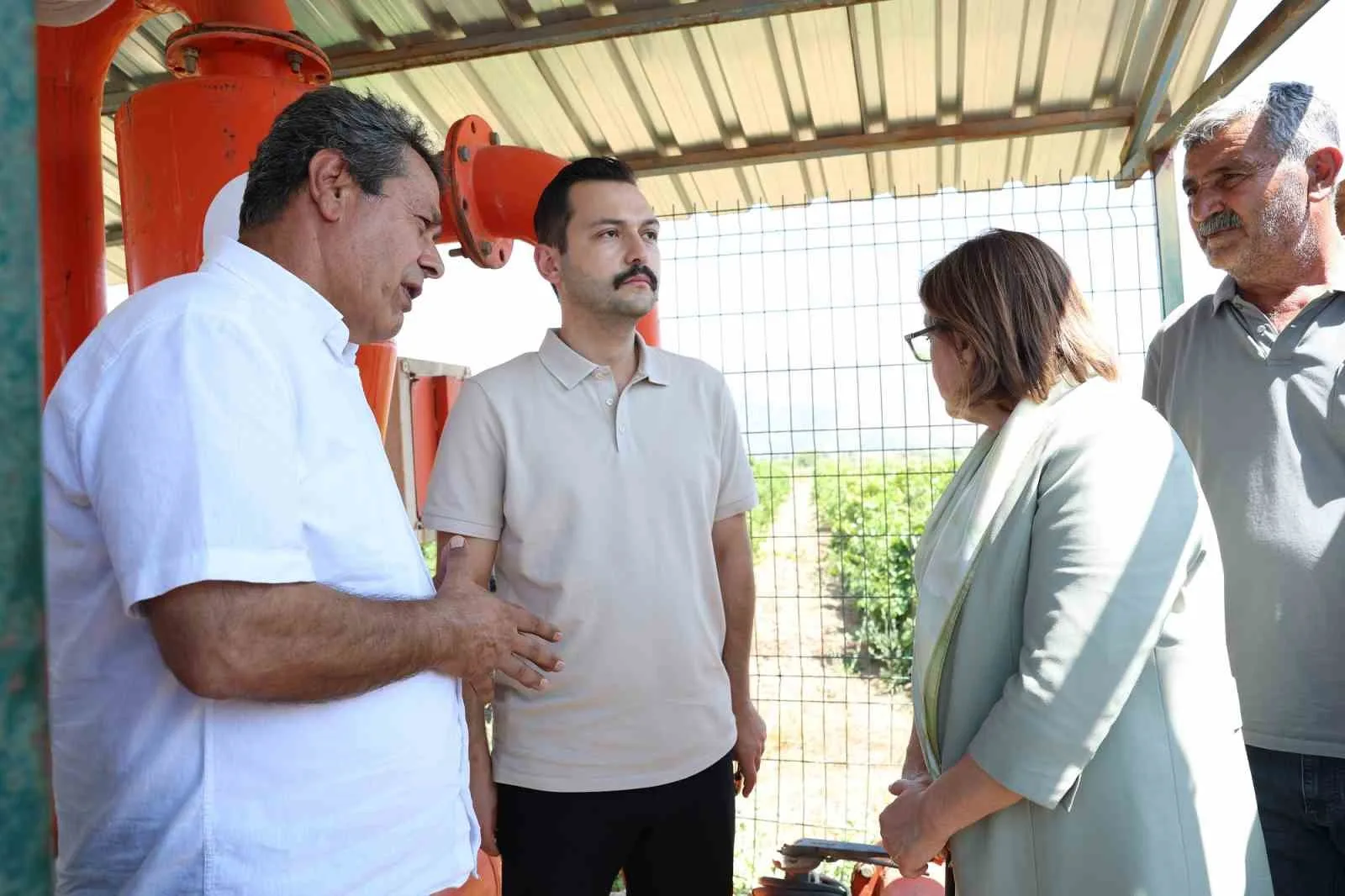 ŞAHİN ÜZÜM HASADINA KATILDI