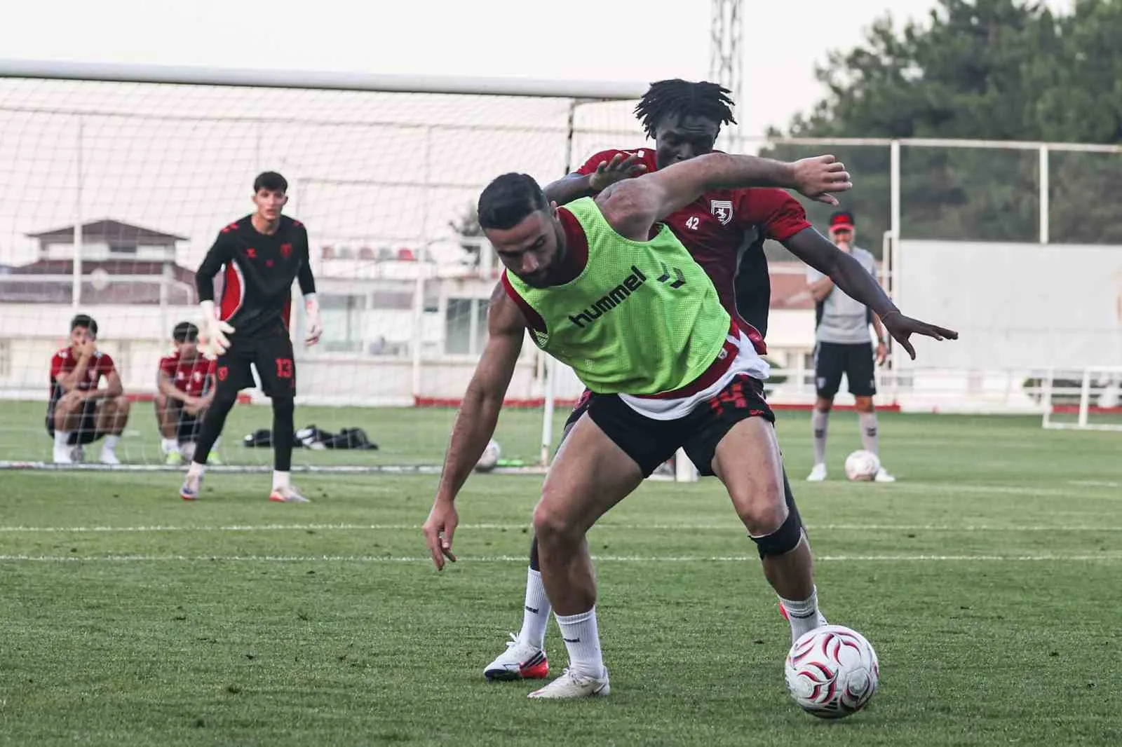 SÜPER LİG EKİPLERİNDEN SAMSUNSPOR, YARIN KARŞILAŞACAĞI ÇAYKUR RİZESPOR’U YENİP SEZONUN İLK GALİBİYETİNİ ALMAK İSTİYOR.