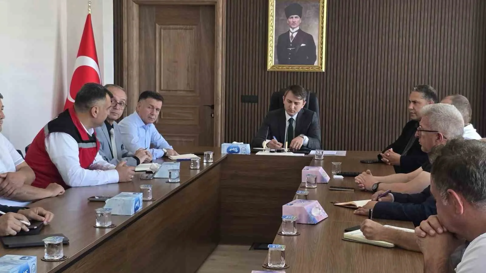 MANİSA’NIN SARUHANLI İLÇESİNDE TARIMSAL ÜRETİMİN GELİŞTİRİLMESİ VE ÜRETİCİLERİN SÜRDÜRÜLEBİLİR ÜRETİM YAPABİLMELERİNE YÖNELİK ÇALIŞMALAR DEĞERLENDİRİLDİ.