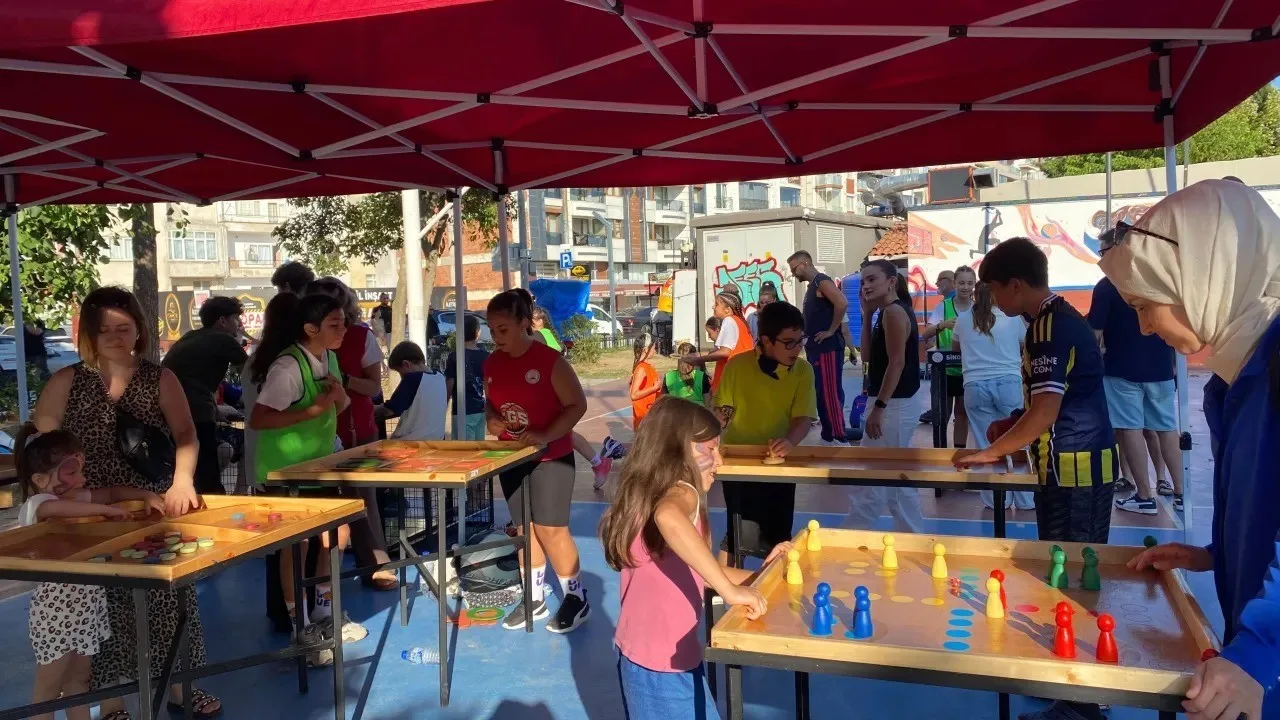 SİNOP’TA GENÇLİK HAFTASI ETKİNLİKLERİ KAPSAMINDA GENÇLİK VE SPOR FESTİVALİ DÜZENLENDİ.
