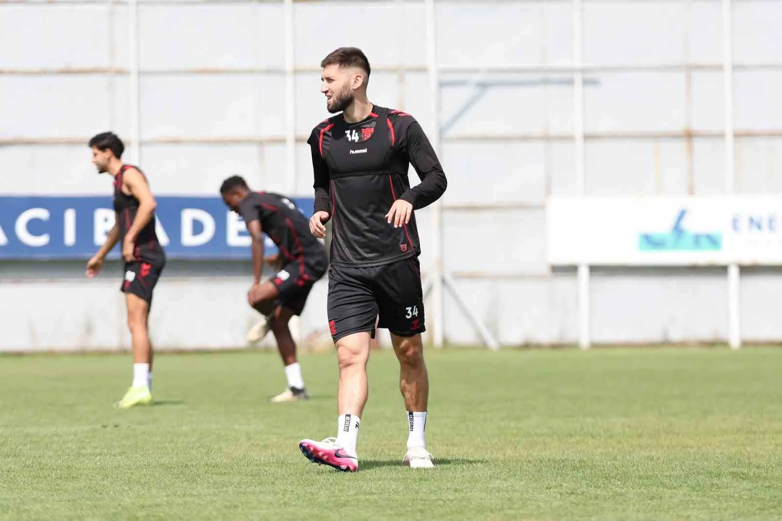 SİVASSPOR, TRENDYOL 1. LİG 2026-2027 SEZONUNUN 4. HAFTASINDA DEPLASMANDA BATMAN PETROLSPOR İLE OYNAYACAĞI KARŞILAŞMANIN HAZIRLIKLARINA BAŞLADI.